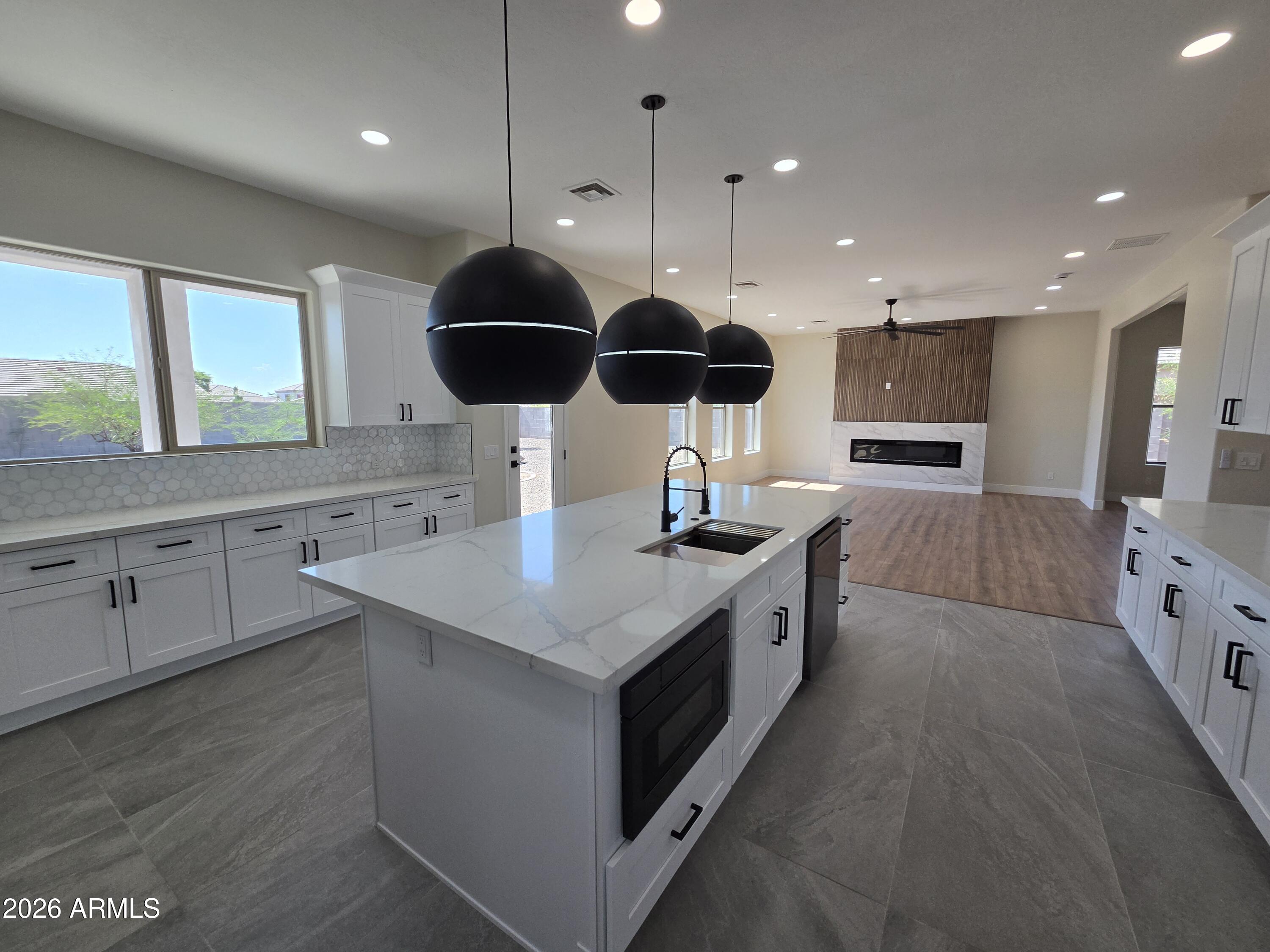 10114 S 43RD Avenue, Laveen, AZ 85339