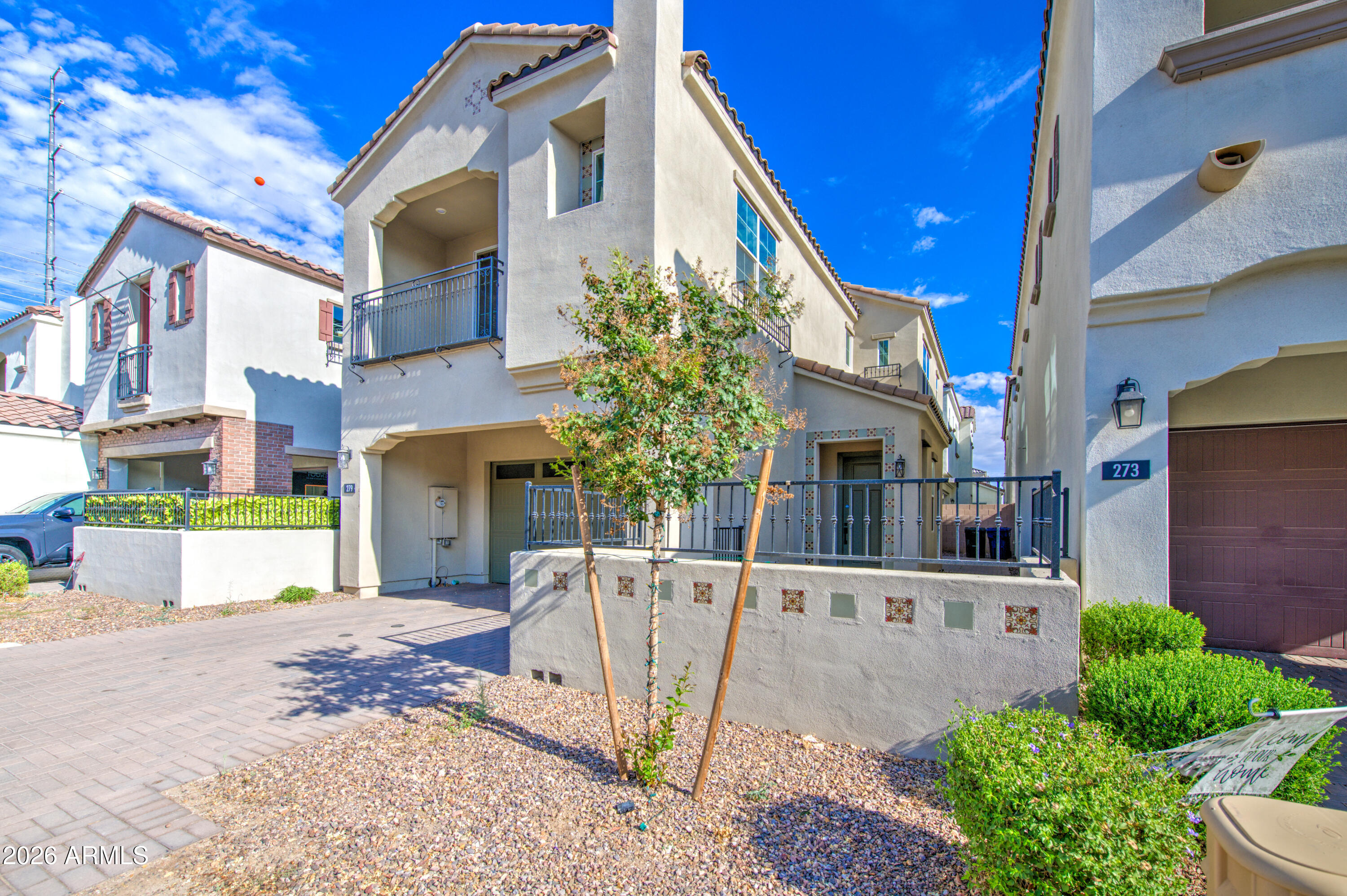 279 E MARKWOOD Drive, Chandler, AZ 85286