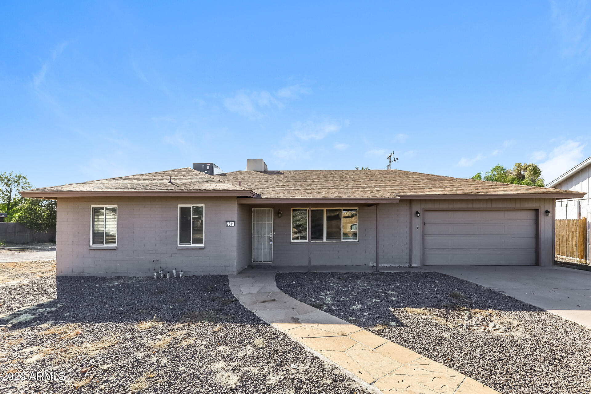 2301 W VILLAGE Drive, Phoenix, AZ 85023