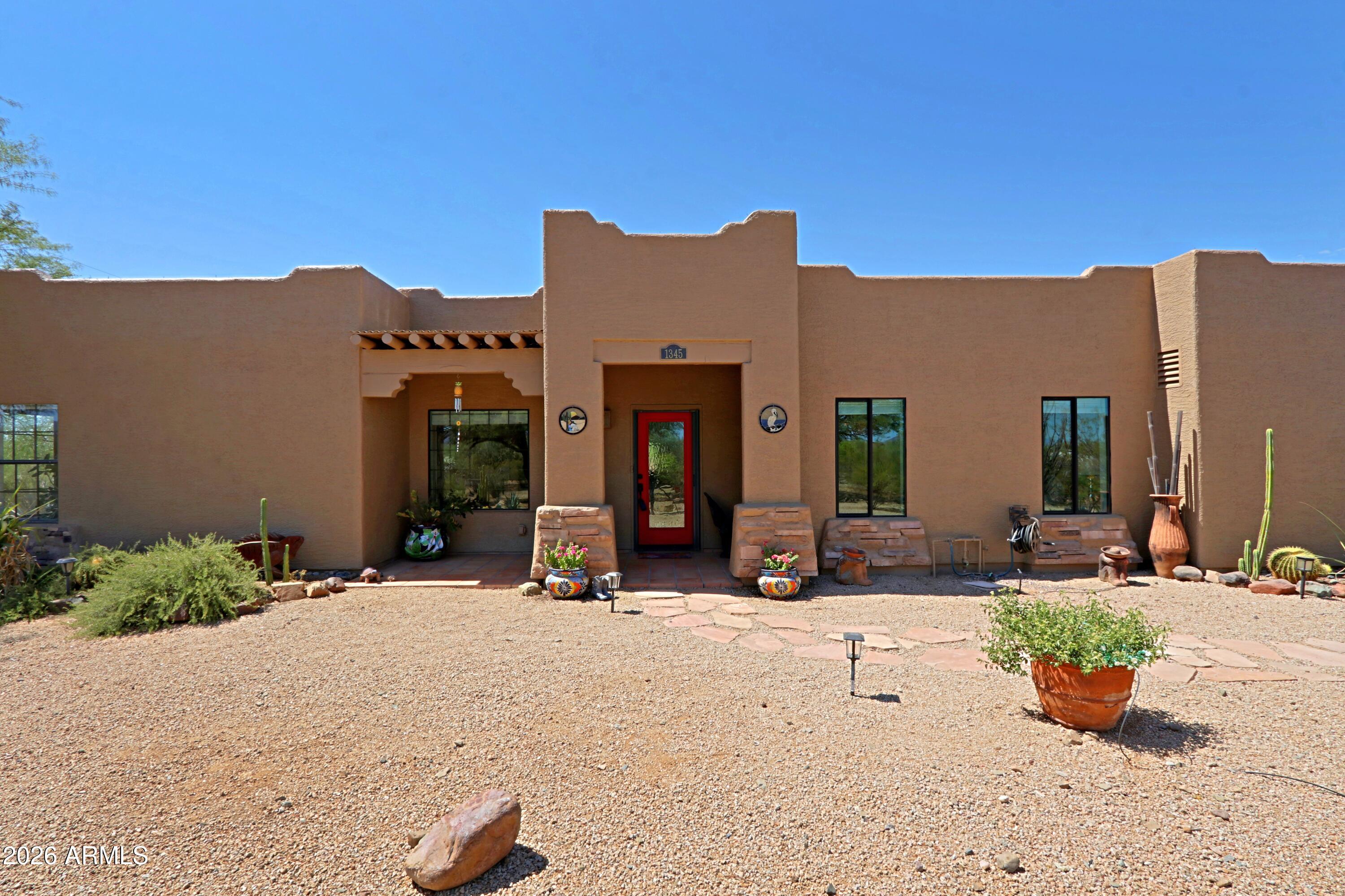 1345 E PAINT YOUR WAGON Trail, Phoenix, AZ 85085