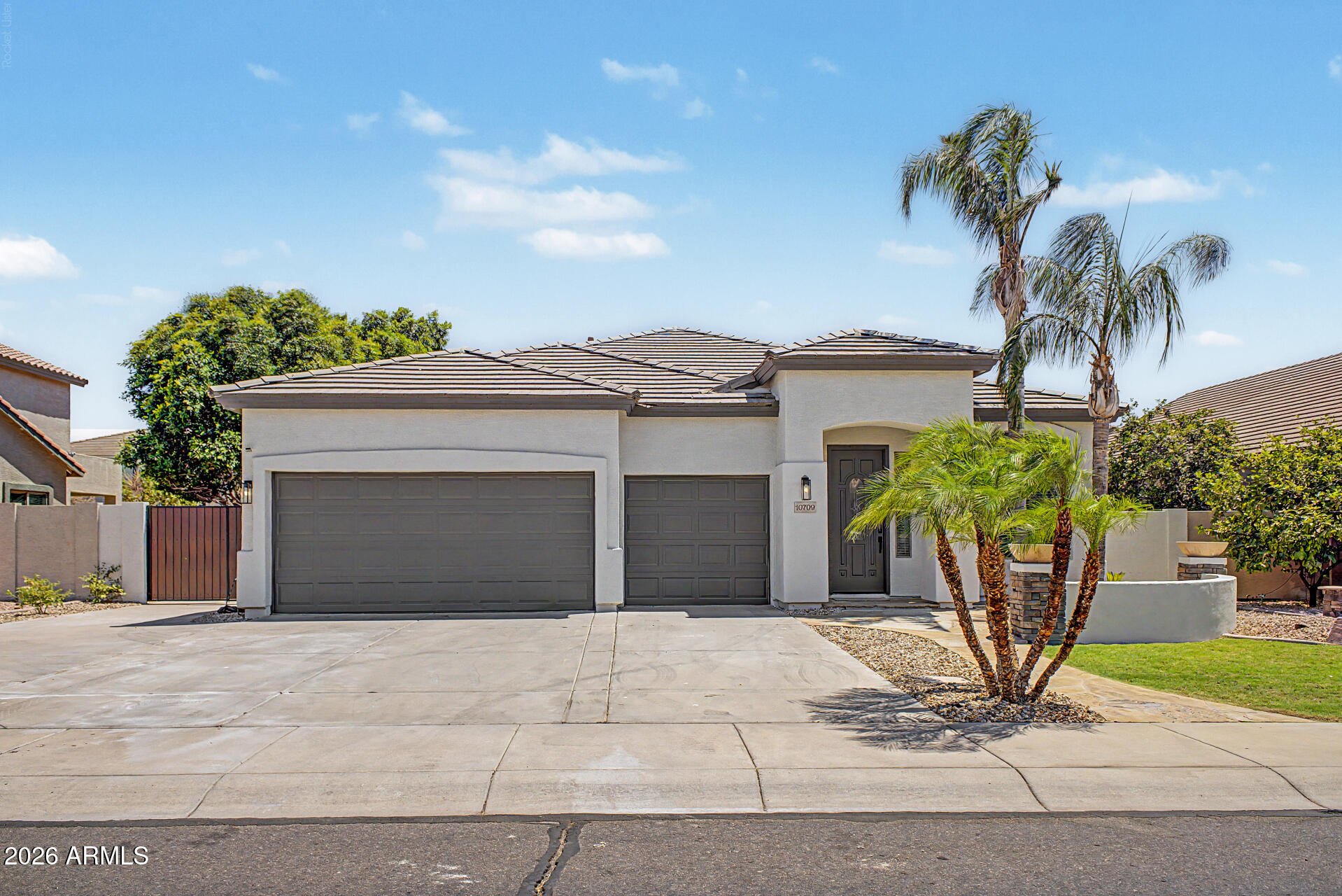 10709 E KNOWLES Avenue, Mesa, AZ 85209