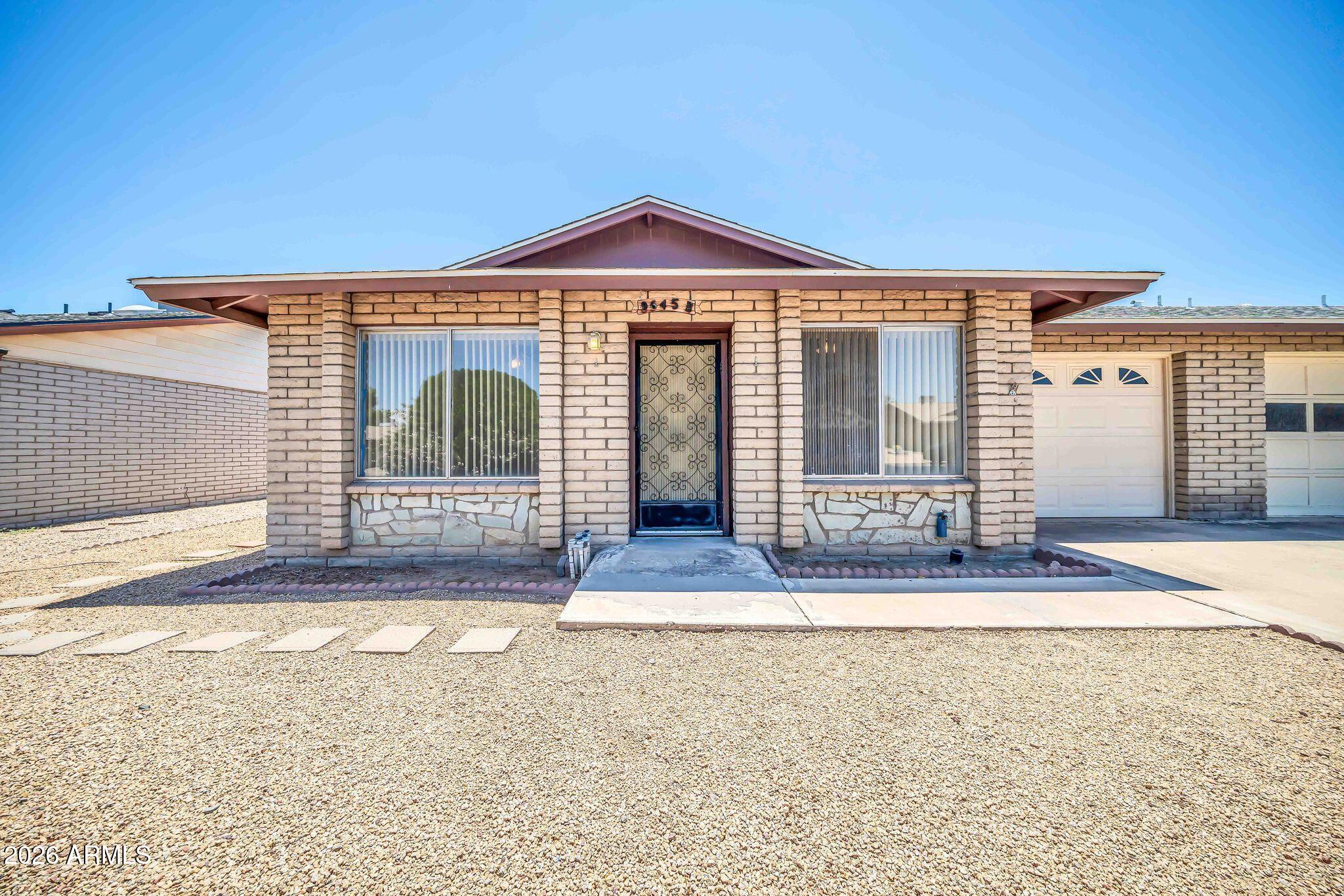9645 W MOUNTAIN VIEW Road B, Peoria, AZ 85345