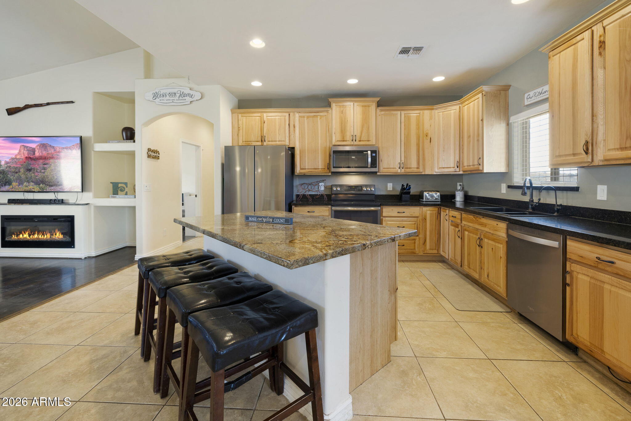 10930 S BANJO Way, Mayer, AZ 86333