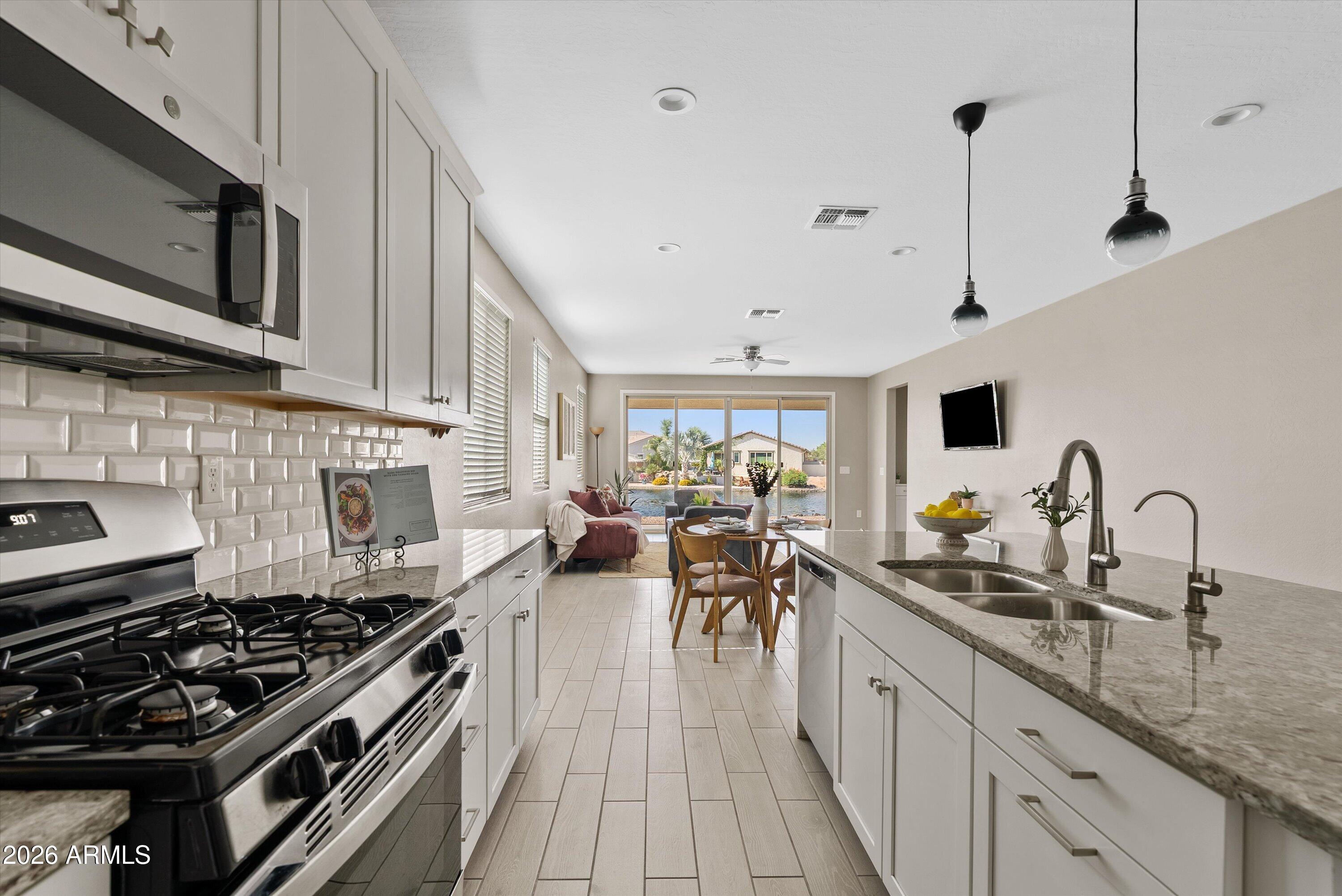 40699 W LITTLE Drive, Maricopa, AZ 85138