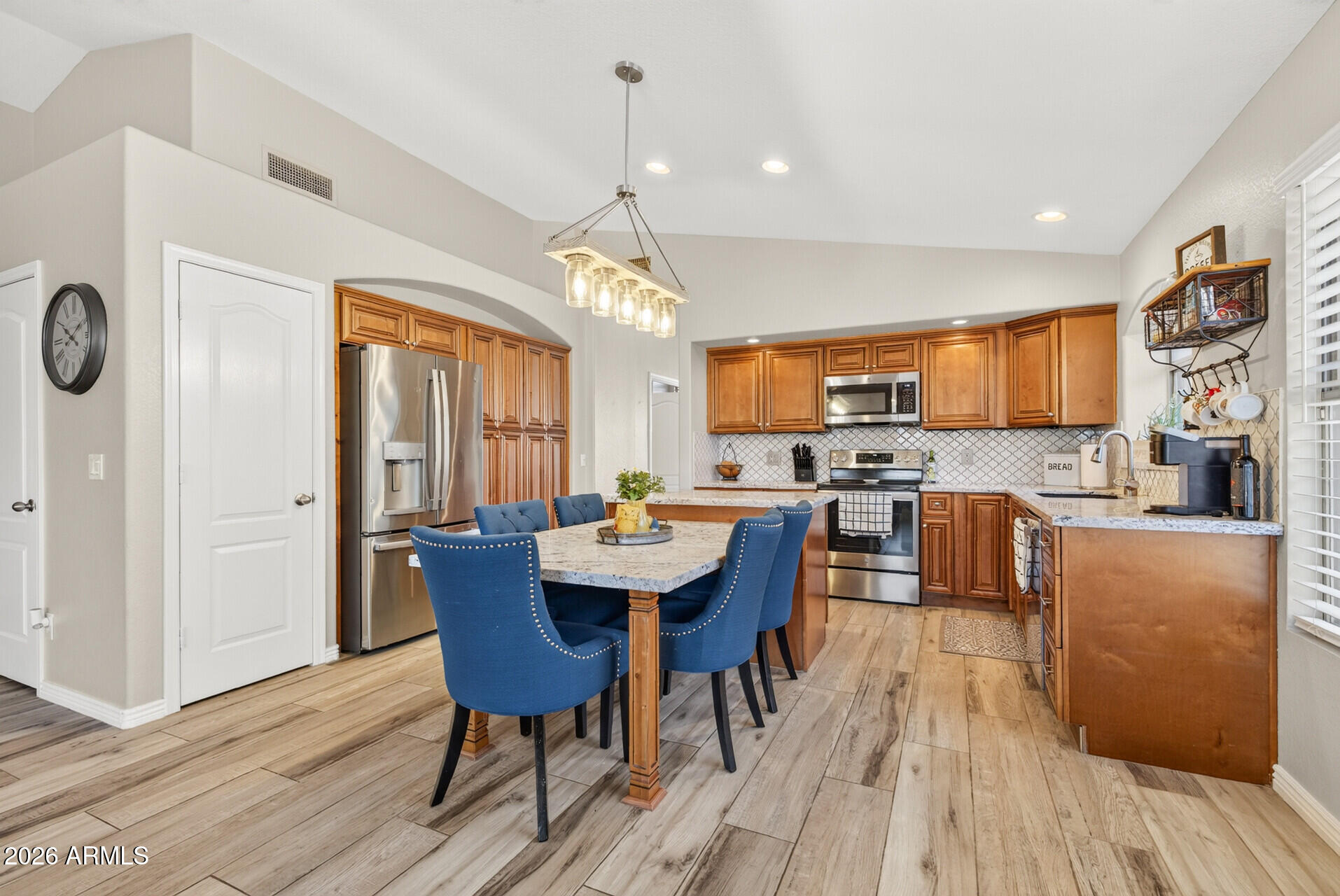 6491 W WAHALLA Lane, Glendale, AZ 85308