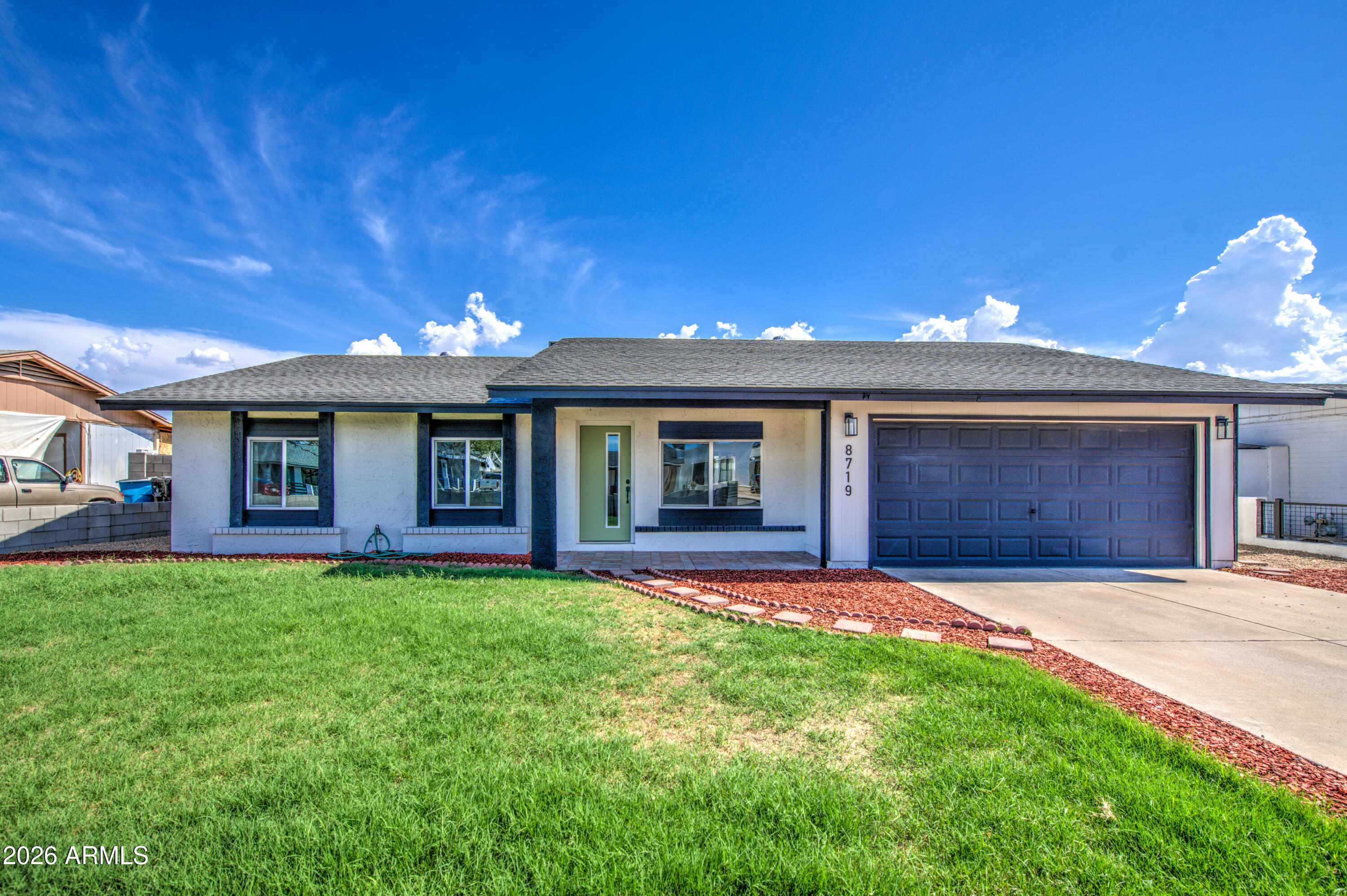 8719 W AVALON Drive, Phoenix, AZ 85037