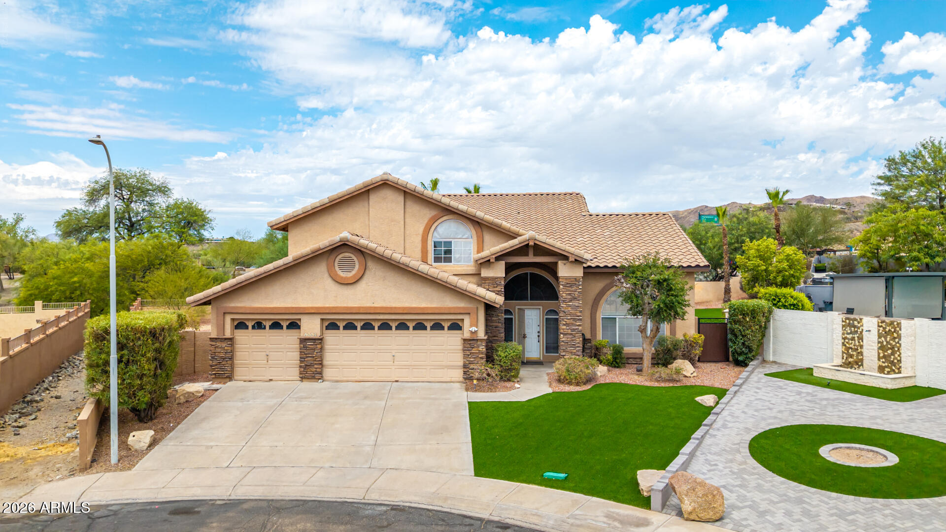 1502 E Windmere Drive, Phoenix, AZ 85048