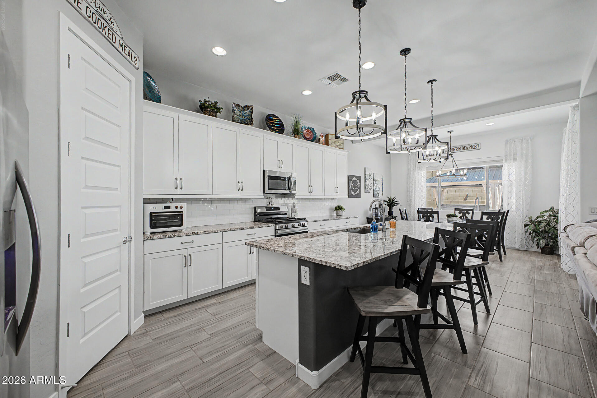 18904 W LAUREL Lane, Surprise, AZ 85388