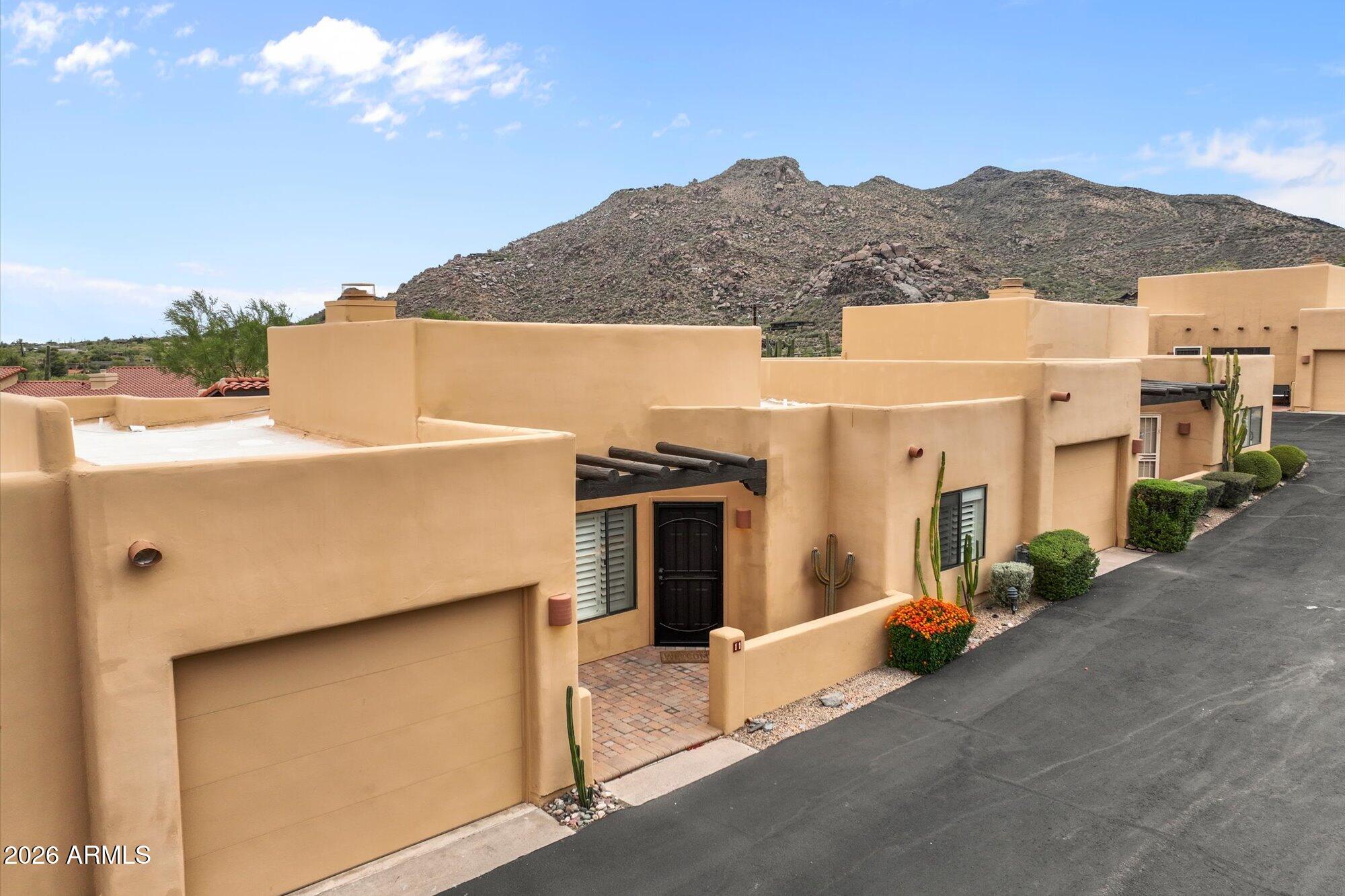 37222 N TOM DARLINGTON Drive 11, Carefree, AZ 85377