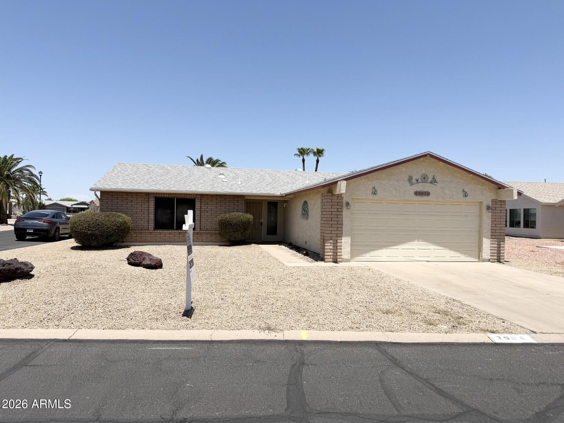 7904 E FLOSSMOOR Avenue, Mesa, AZ 85208