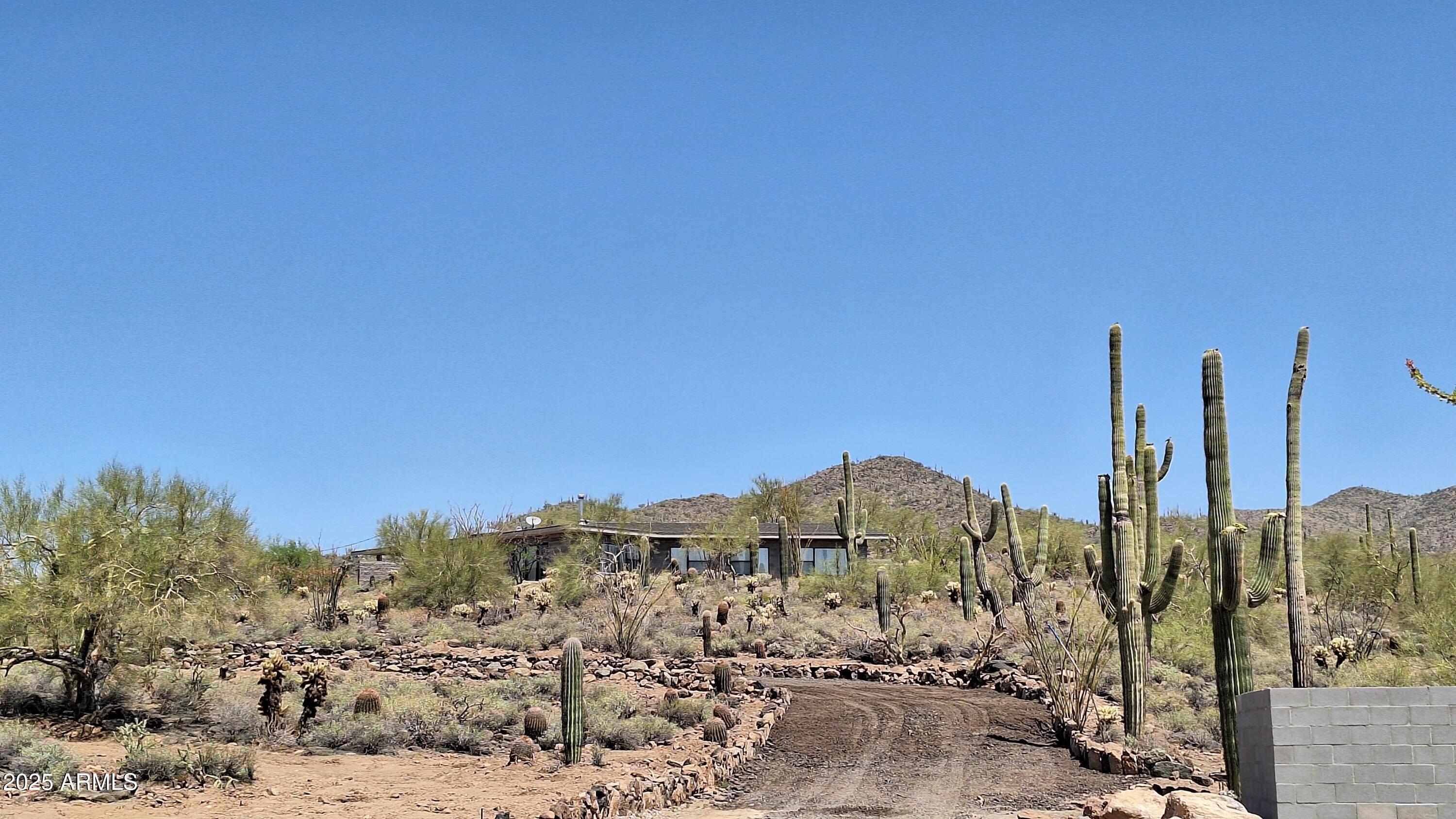 49636 N 15TH Avenue, New River, AZ 85087