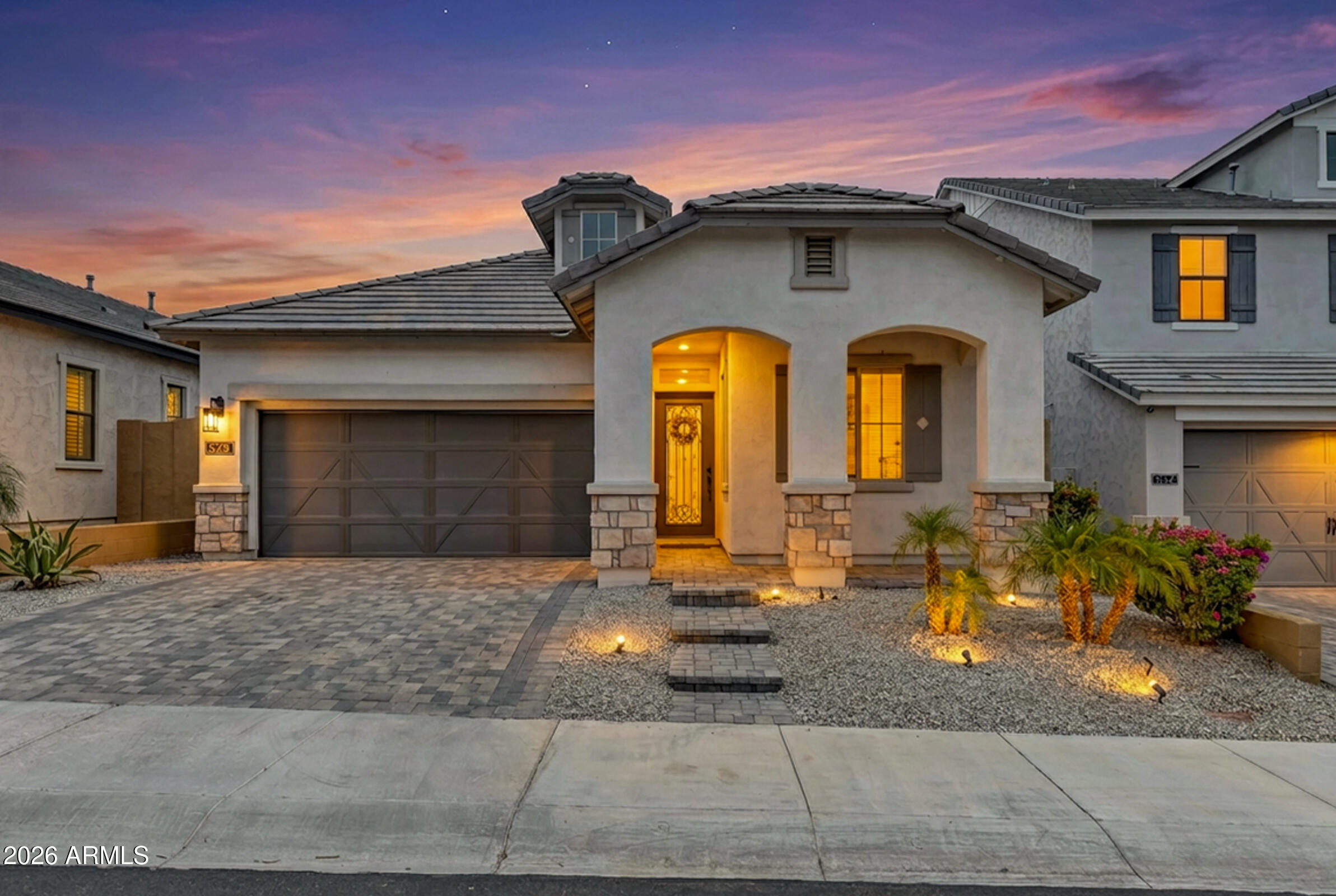 628 E SILVER FOX Way, Phoenix, AZ 85048