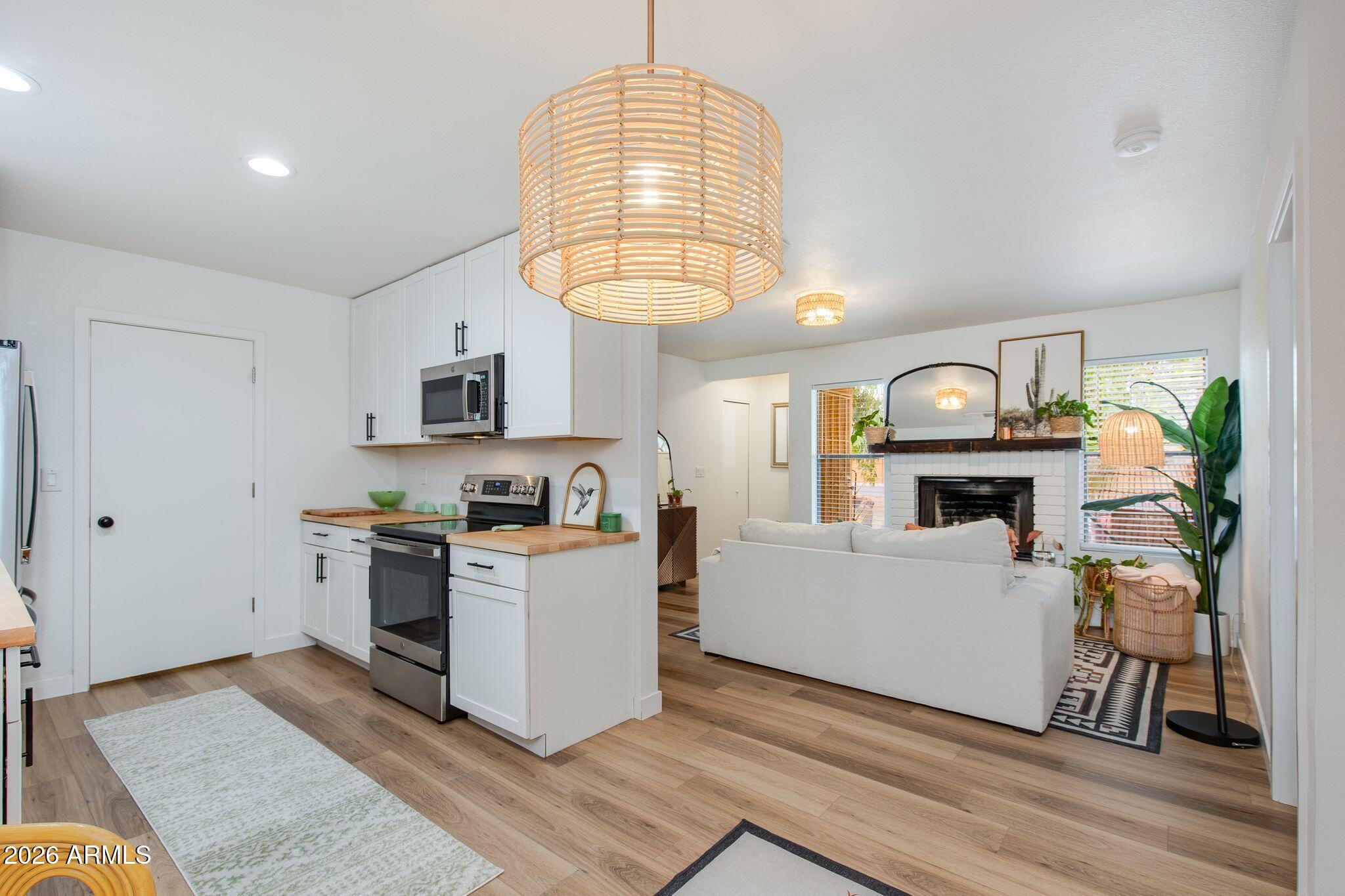 3511 E BASELINE Road 1103, Phoenix, AZ 85042
