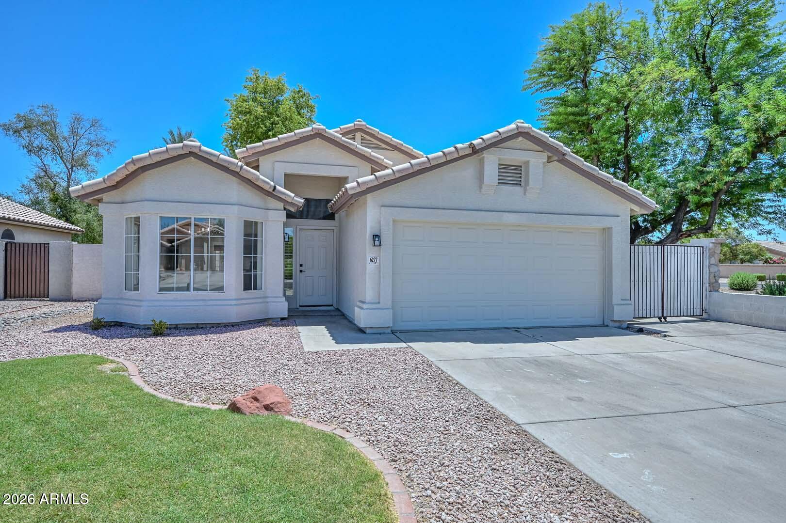 6277 W BLACKHAWK Drive, Glendale, AZ 85308