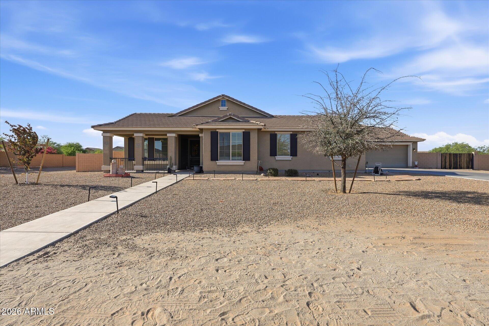 3760 W ROBERTS Road, San Tan Valley, AZ 85144