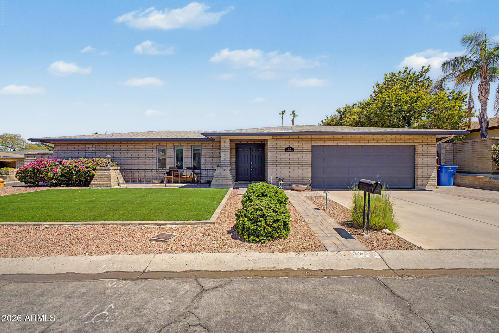2802 E MISSION Lane, Phoenix, AZ 85028