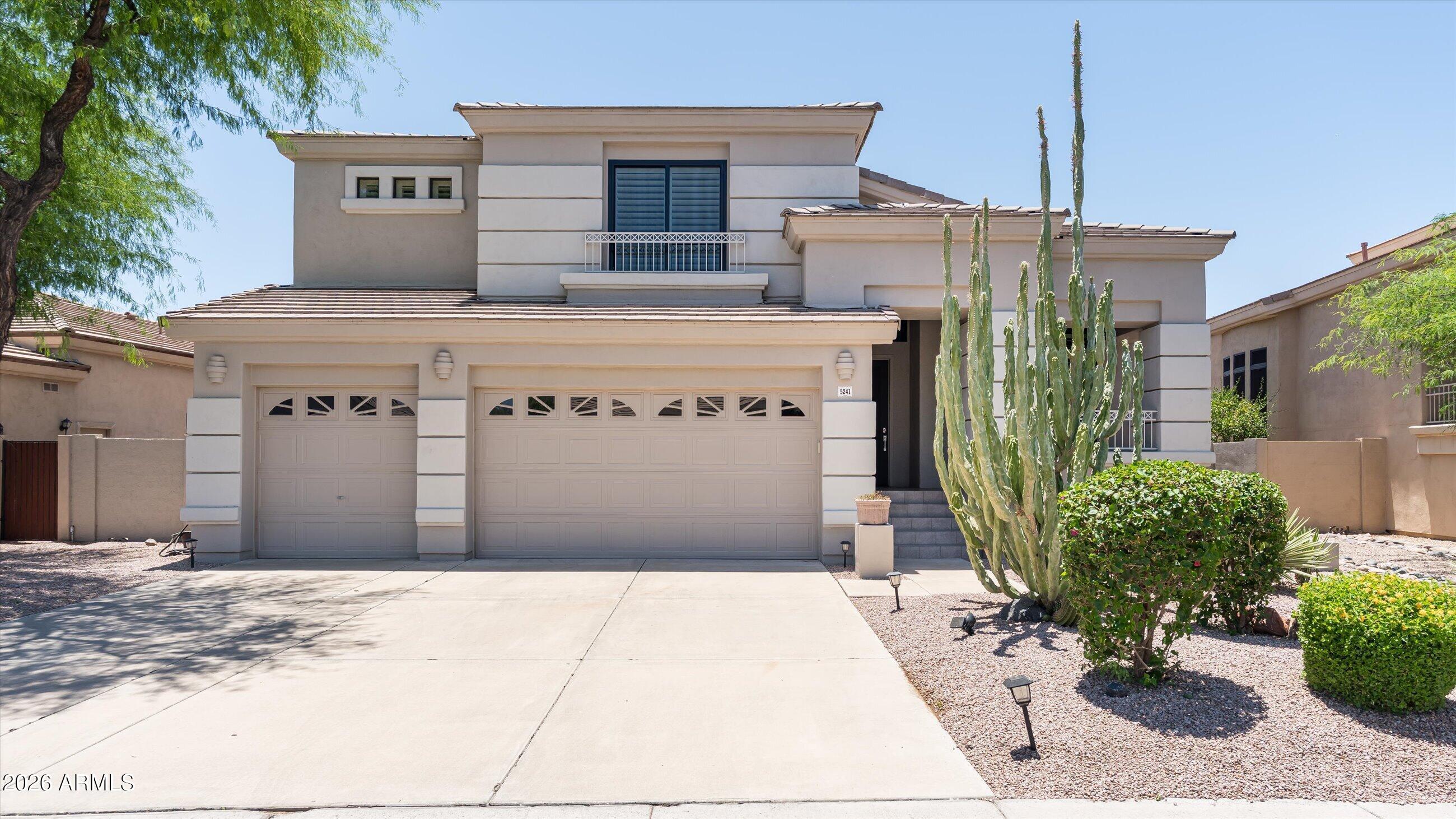 5241 E HASHKNIFE Road, Phoenix, AZ 85054