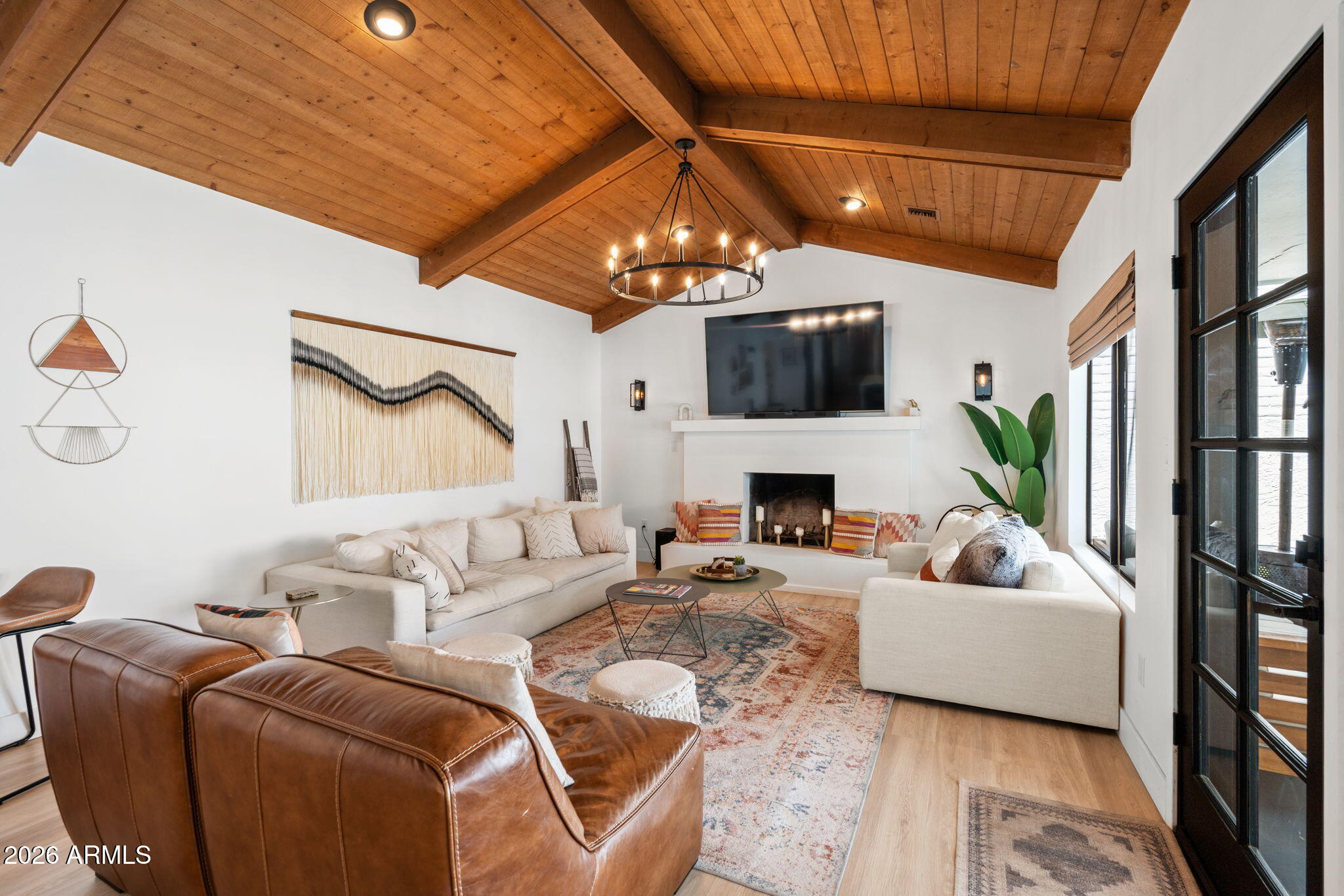 1015 E COUNTRY GABLES Drive, Phoenix, AZ 85002
