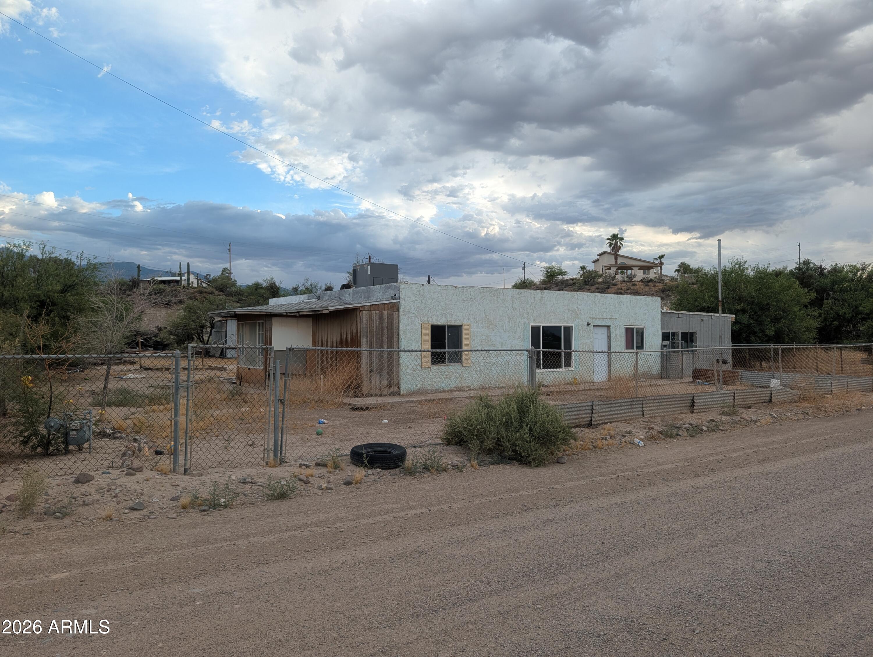 5285 W Layton Road, Thatcher, AZ 85552