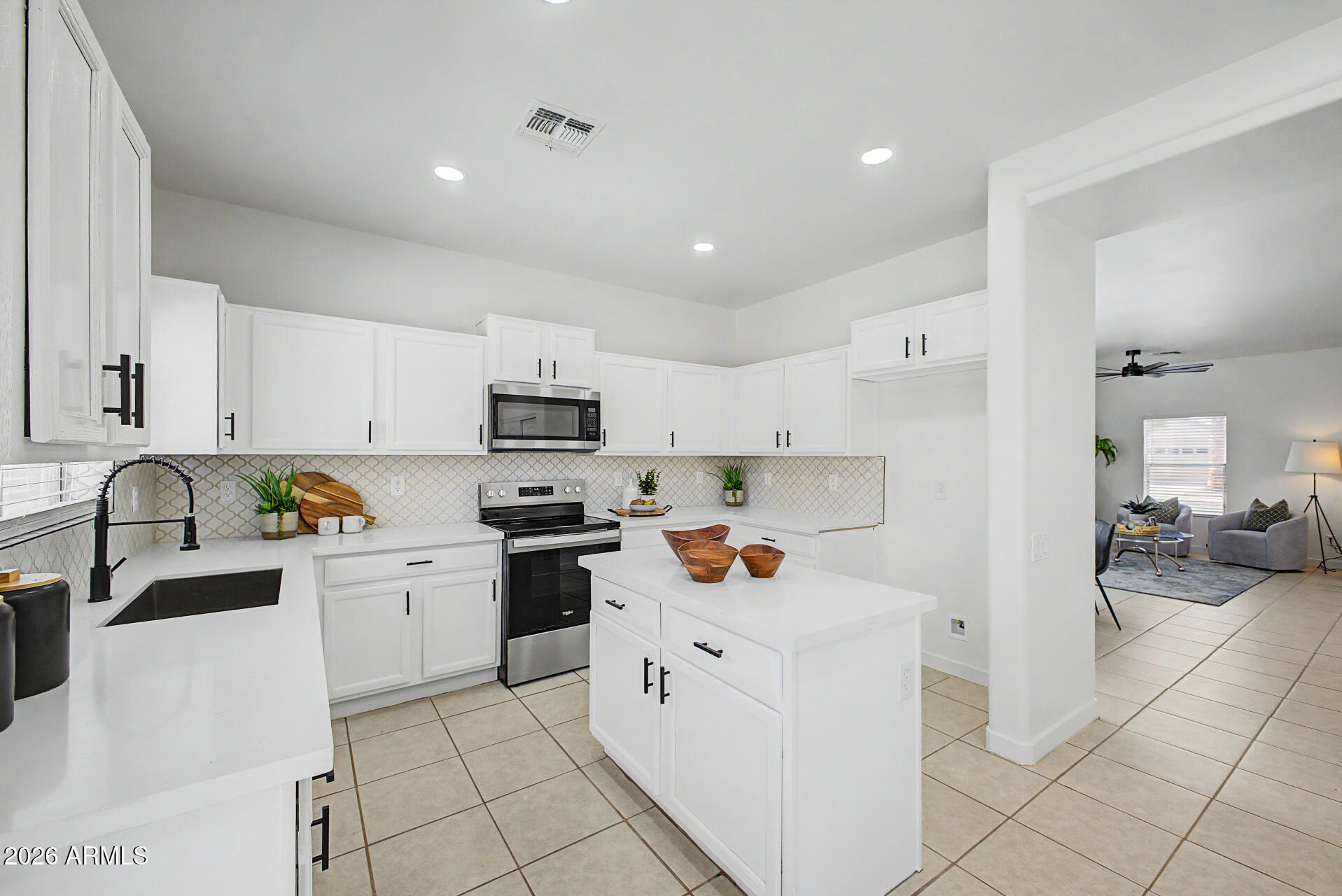 5241 W SHUMWAY FARM Road, Laveen, AZ 85339