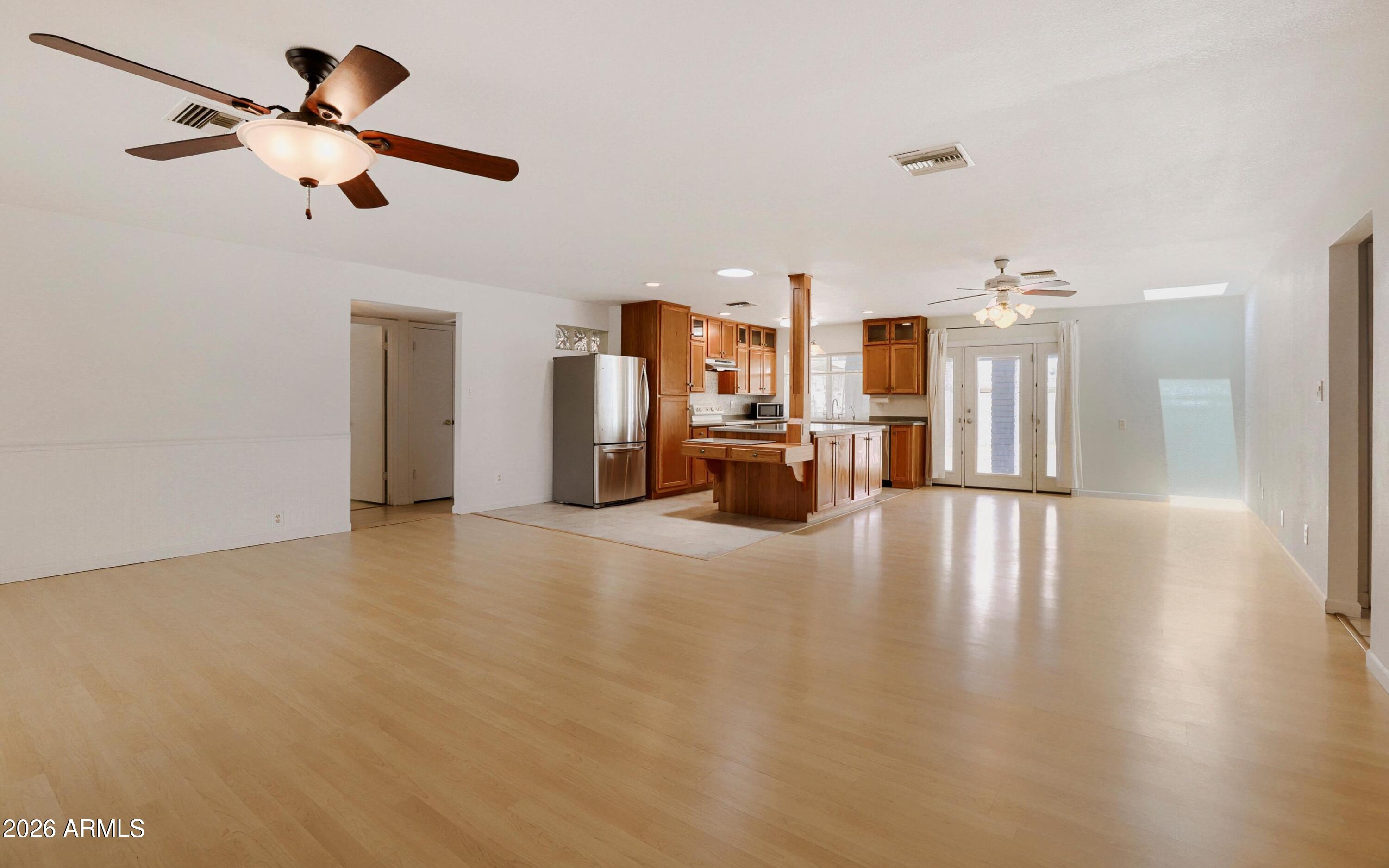 856 E PARADISE Lane, Phoenix, AZ 85022