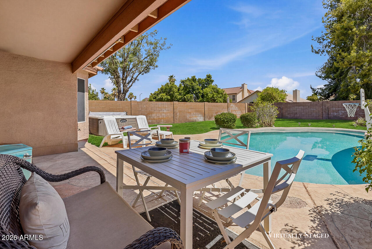 315 W KELTON Lane, Phoenix, AZ 85023