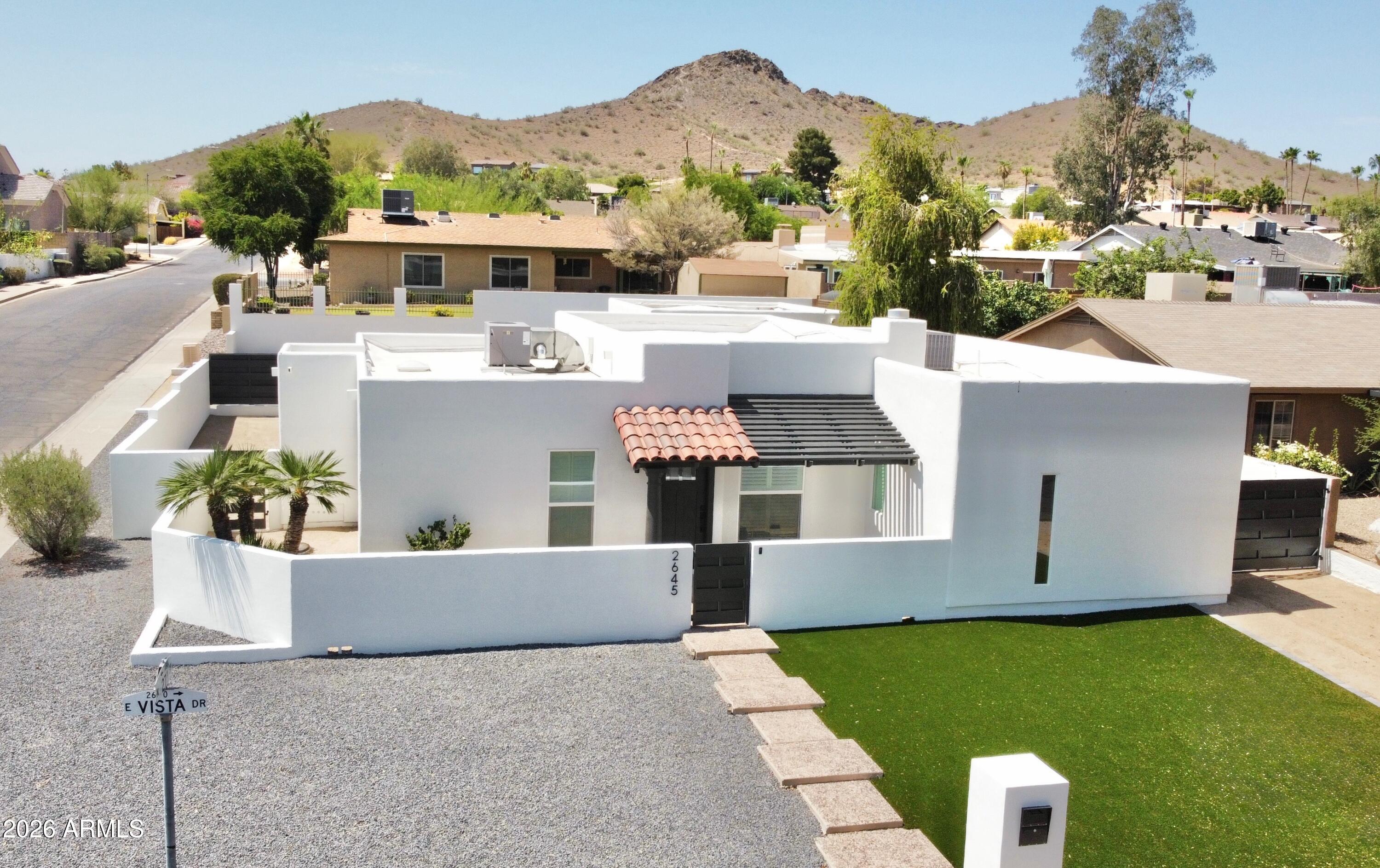 2645 E VISTA Drive, Phoenix, AZ 85032