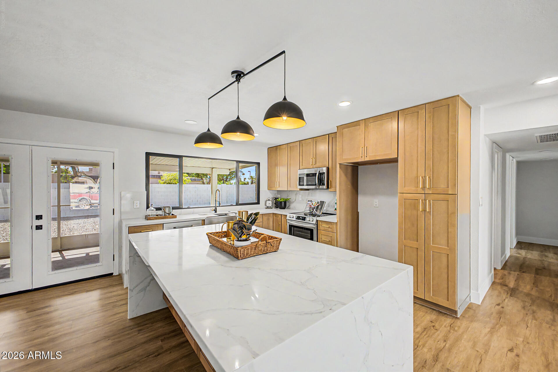 6014 S DORSEY Lane, Tempe, AZ 85283