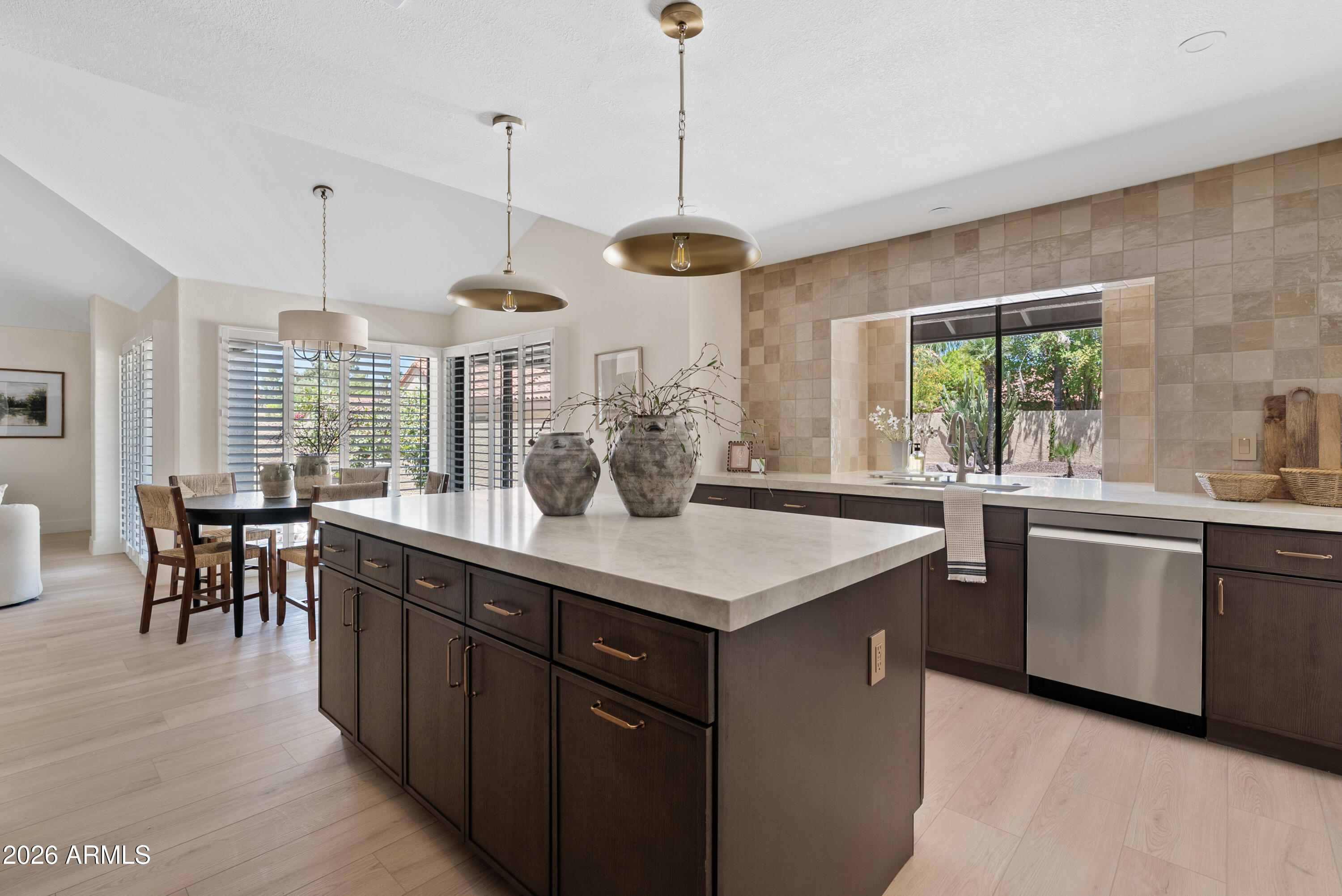 10008 E SUNNYSLOPE Lane, Scottsdale, AZ 85258