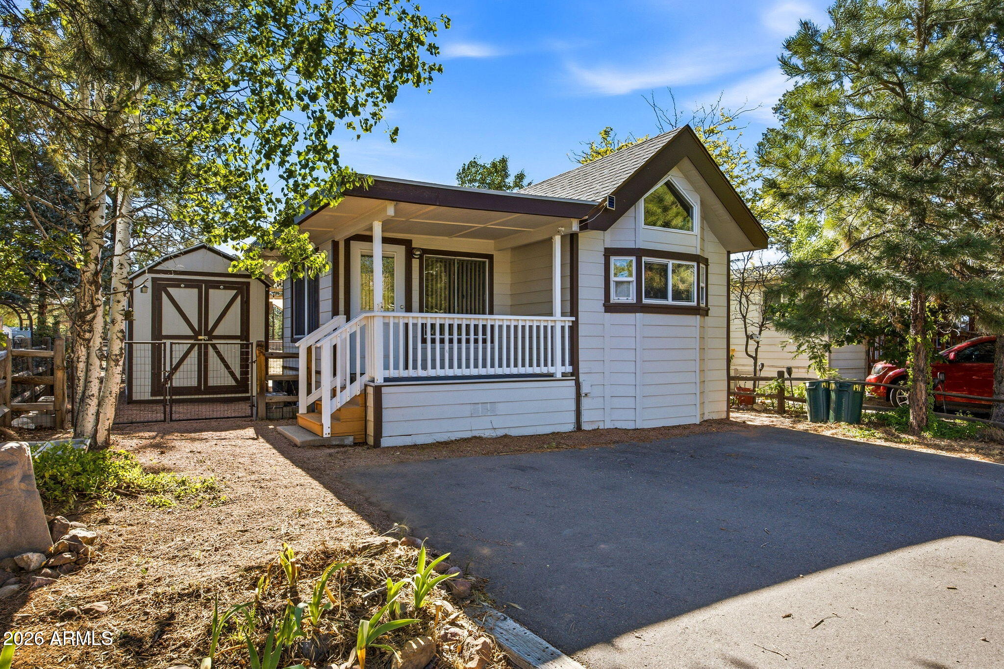 2714 STAGECOACH Boulevard, Overgaard, AZ 85933