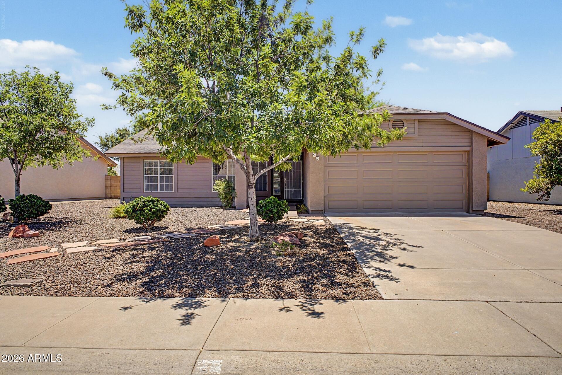 25 W SEQUOIA Drive, Phoenix, AZ 85027