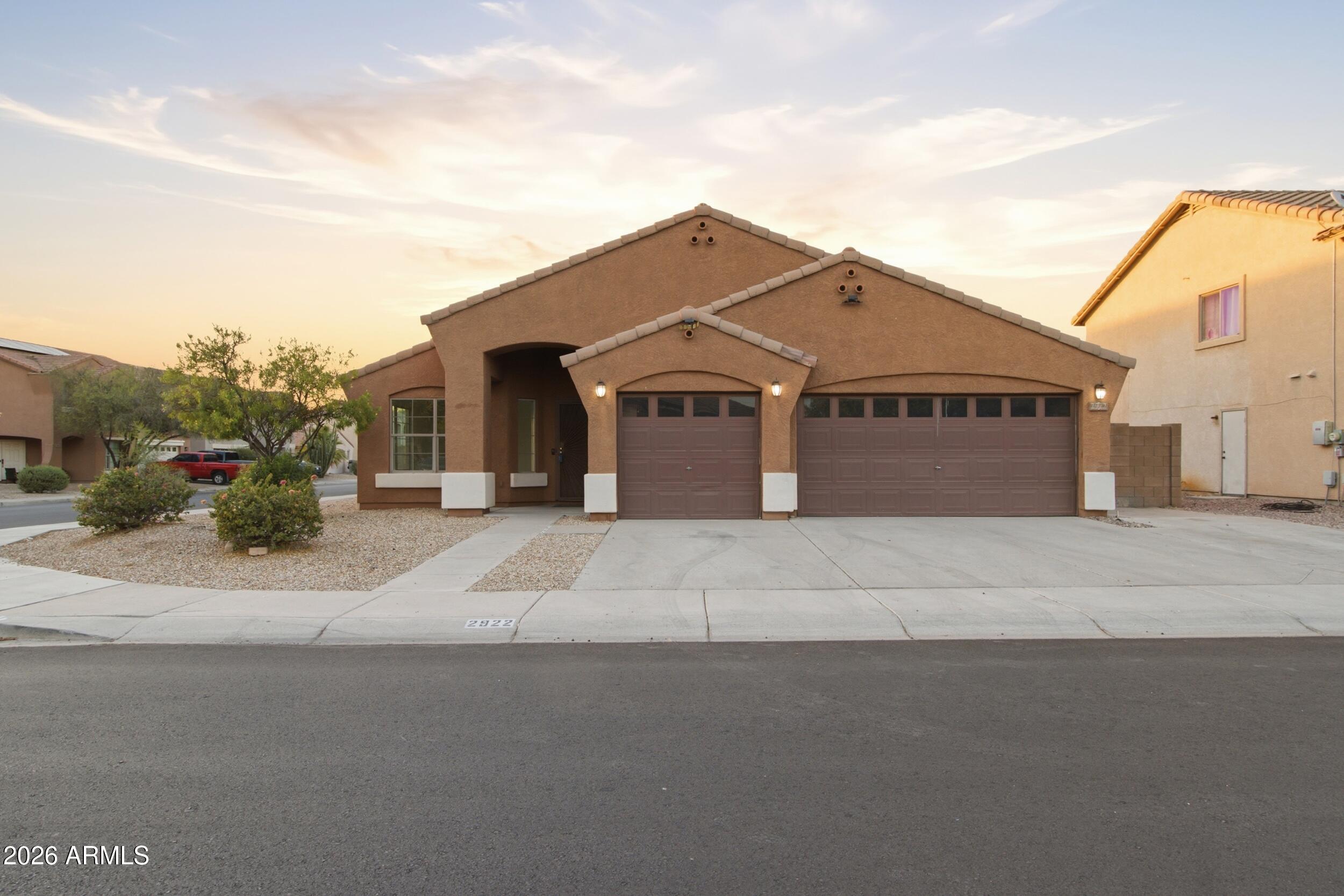 2922 W DUNBAR Drive, Phoenix, AZ 85041