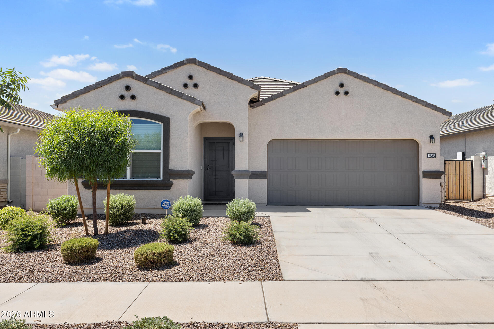 18633 W DESERT HOLLOW Drive, Wittmann, AZ 85361