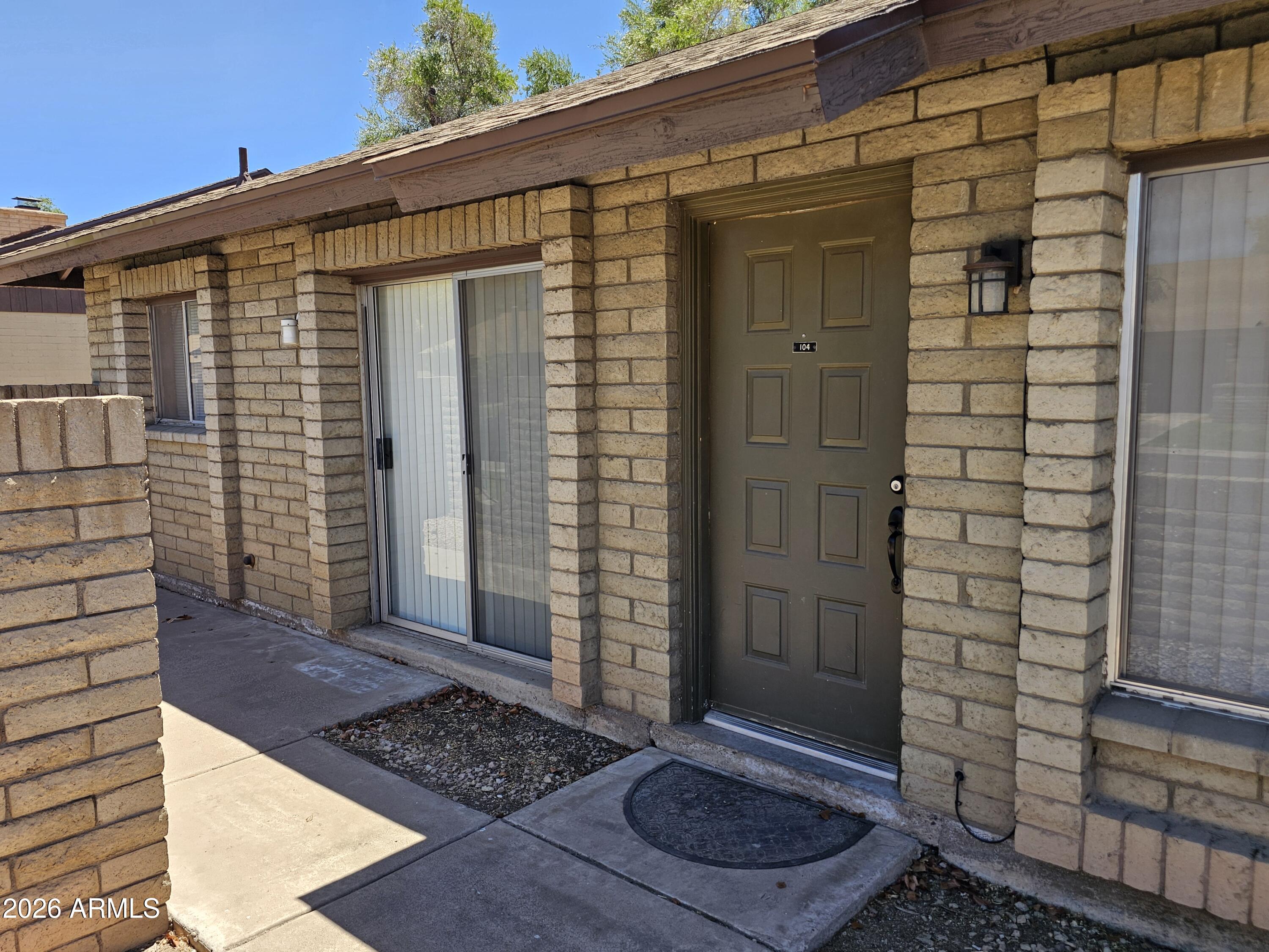 35 W CONCORDA Drive 104, Tempe, AZ 85282