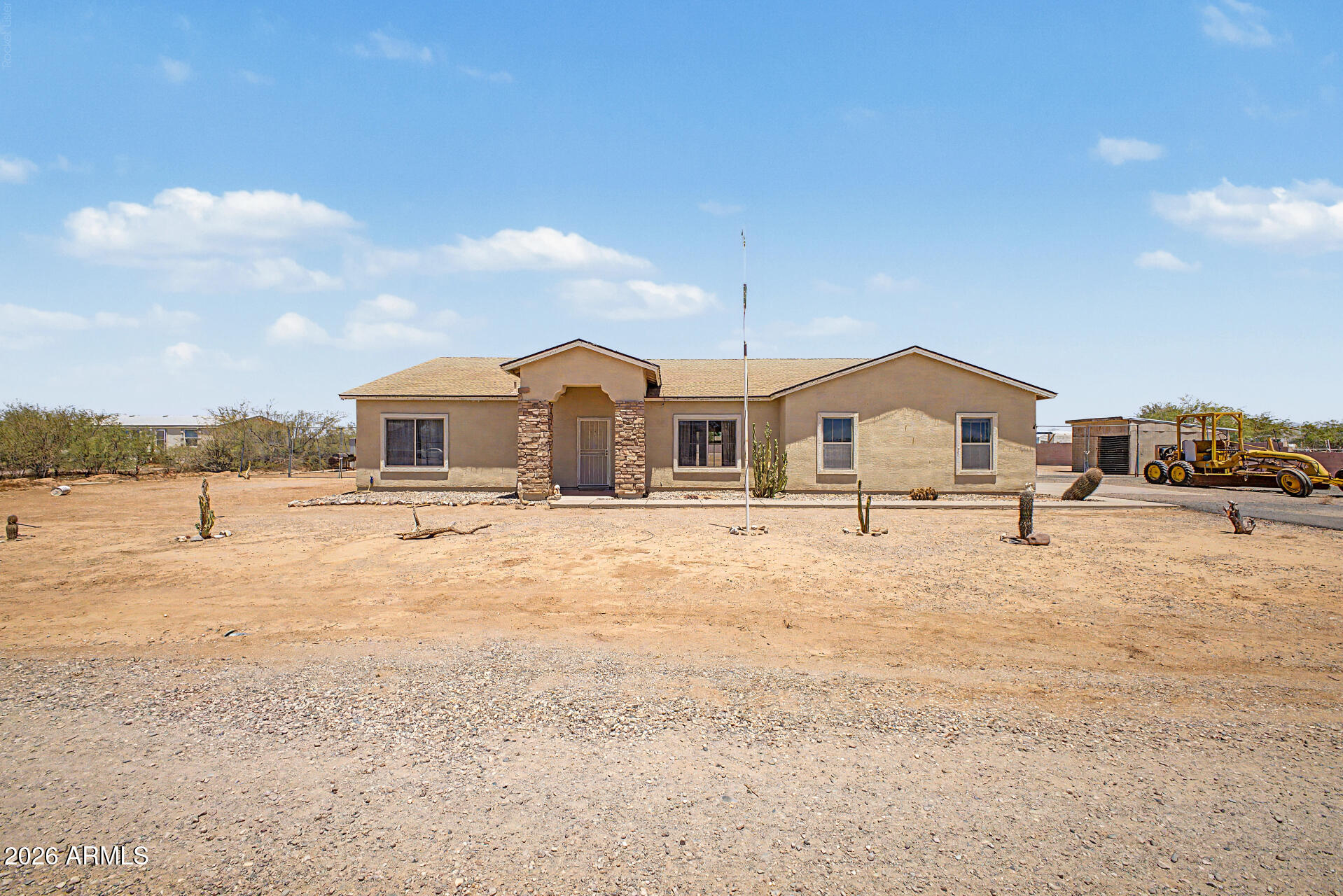 10296 E PRAIRIE HAWK Lane, San Tan Valley, AZ 85143