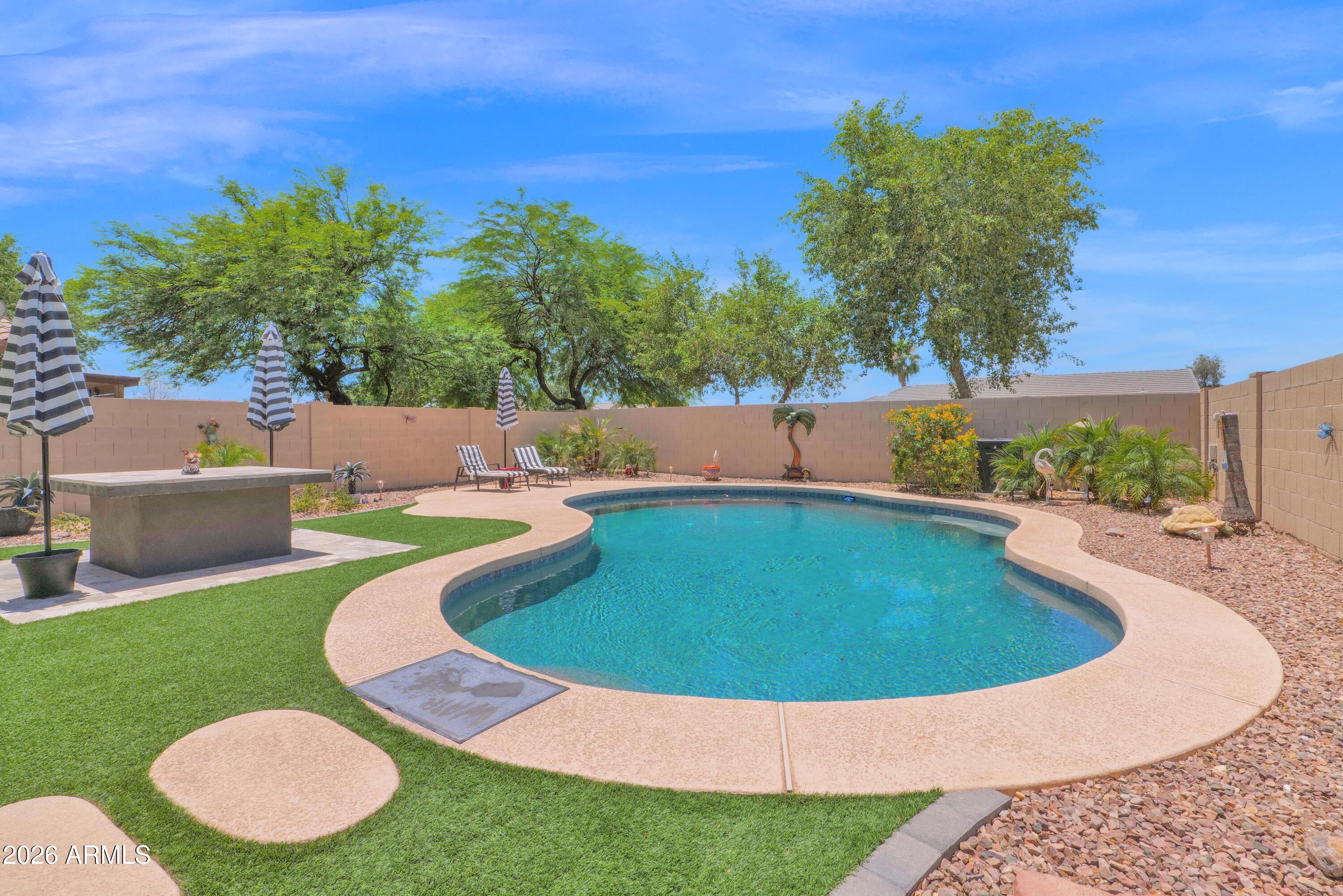 39470 N DUSTY Drive, San Tan Valley, AZ 85140