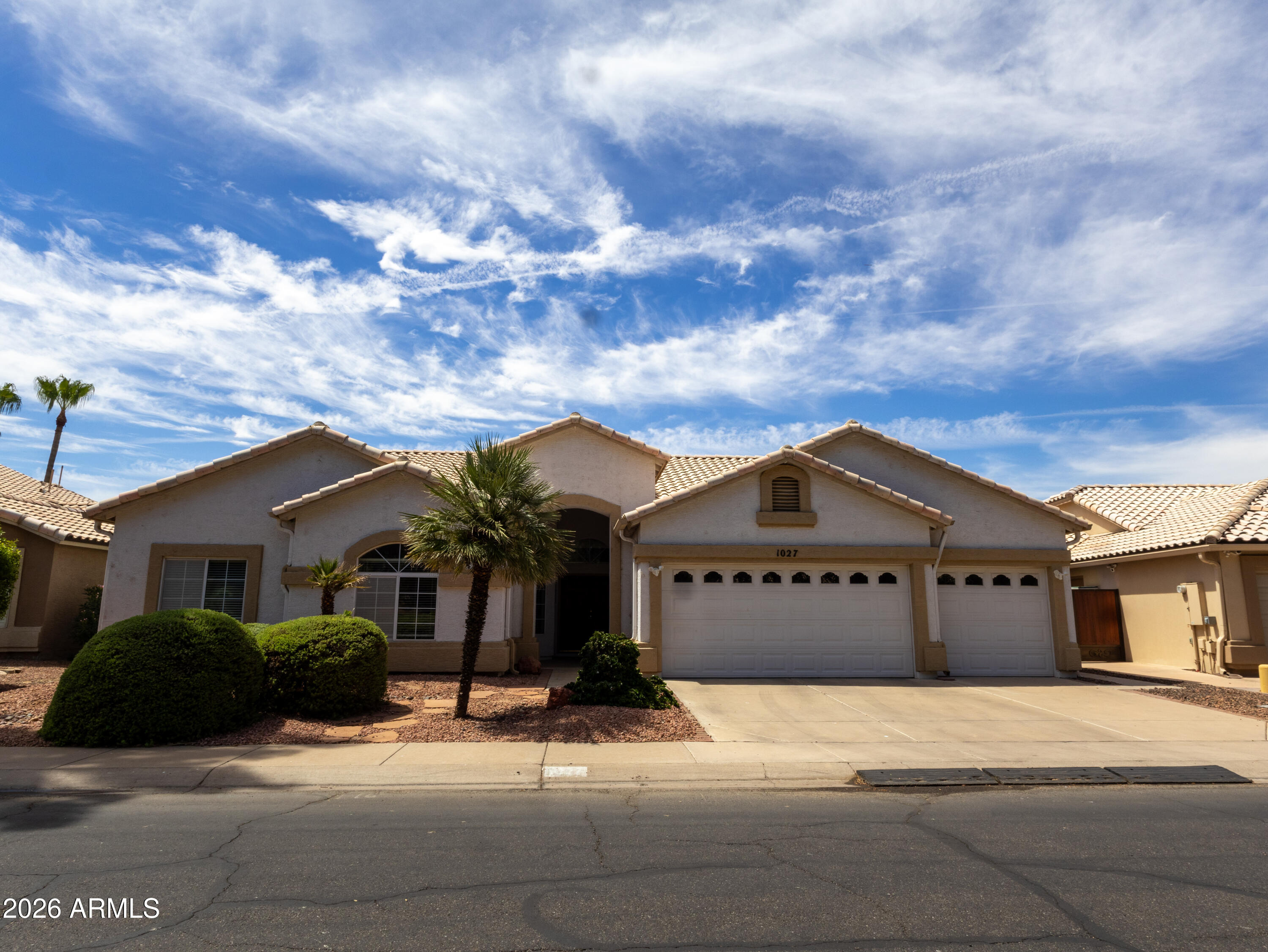 1027 W GRAND CAYMEN Drive, Gilbert, AZ 85233