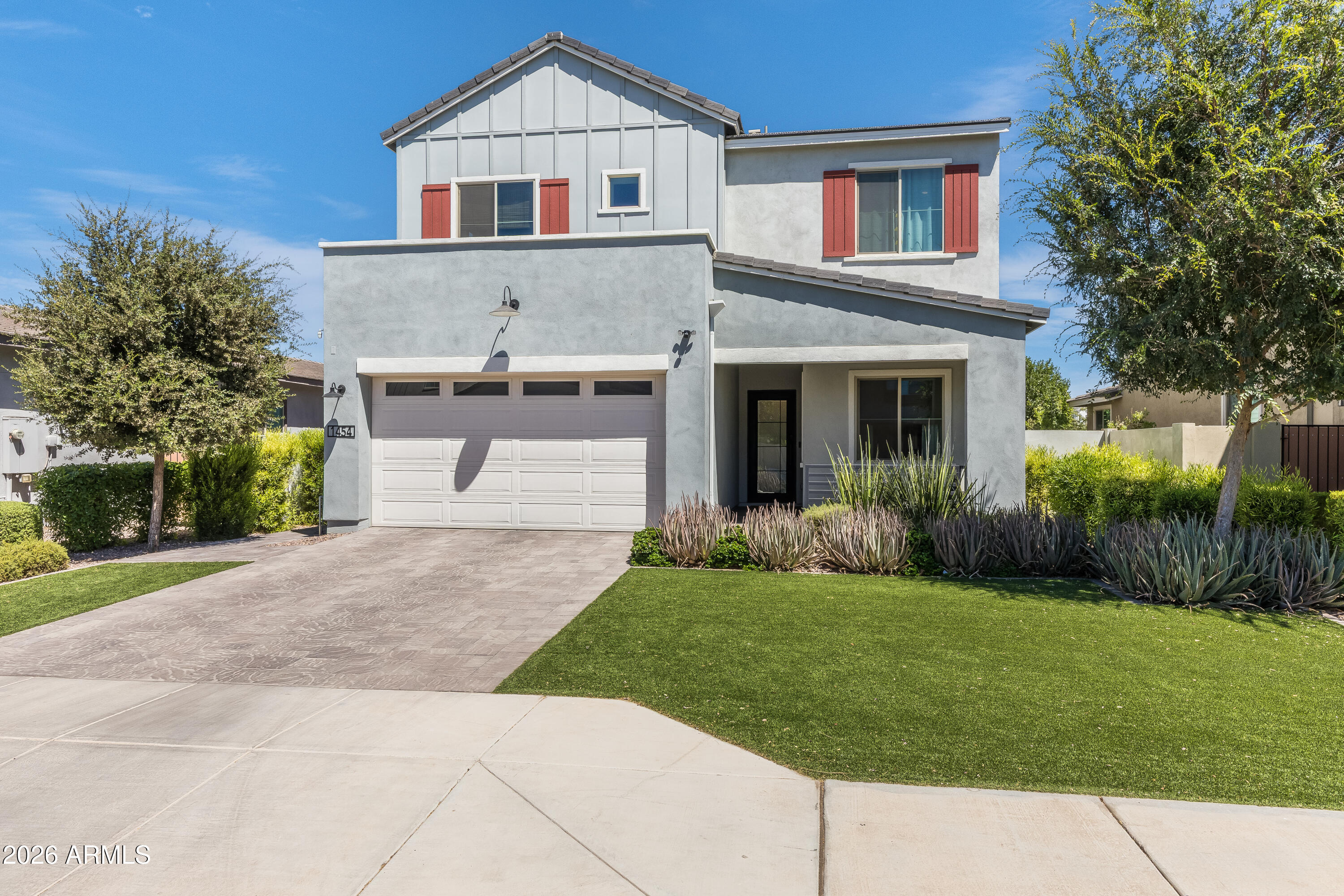 1454 E RAKESTRAW Lane, Gilbert, AZ 85298