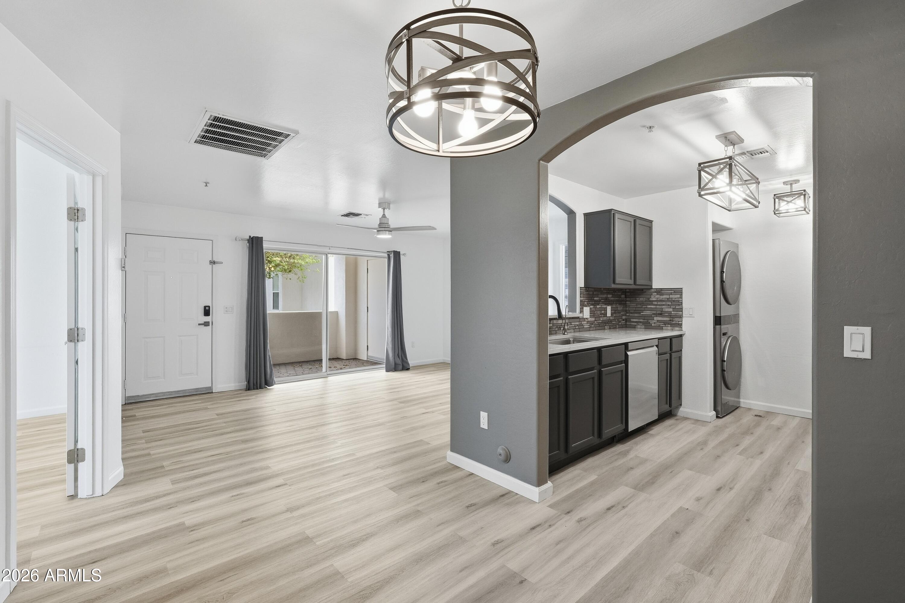 2950 W LOUISE Drive 103, Phoenix, AZ 85027