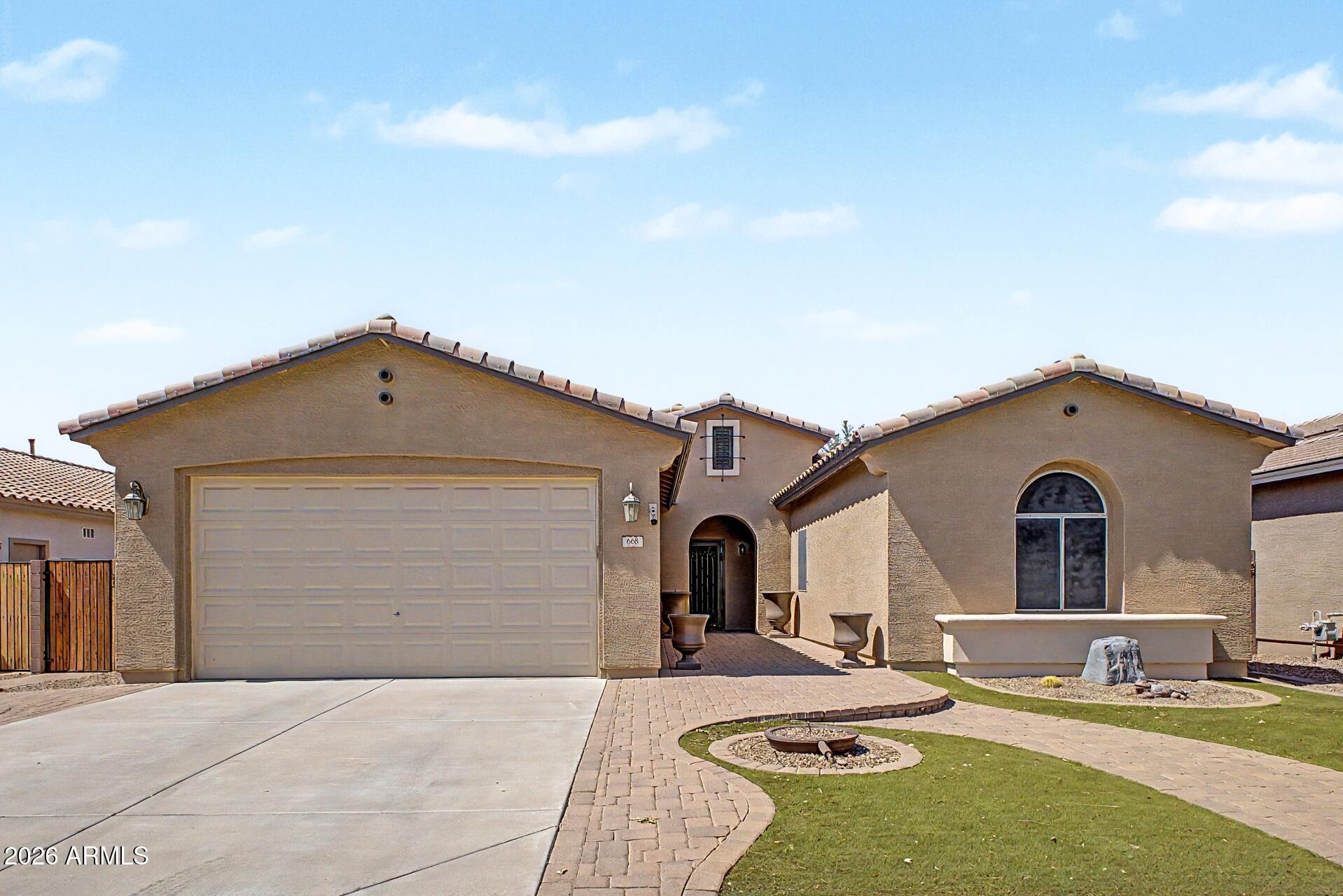 668 W STANLEY Avenue, Queen Creek, AZ 85140