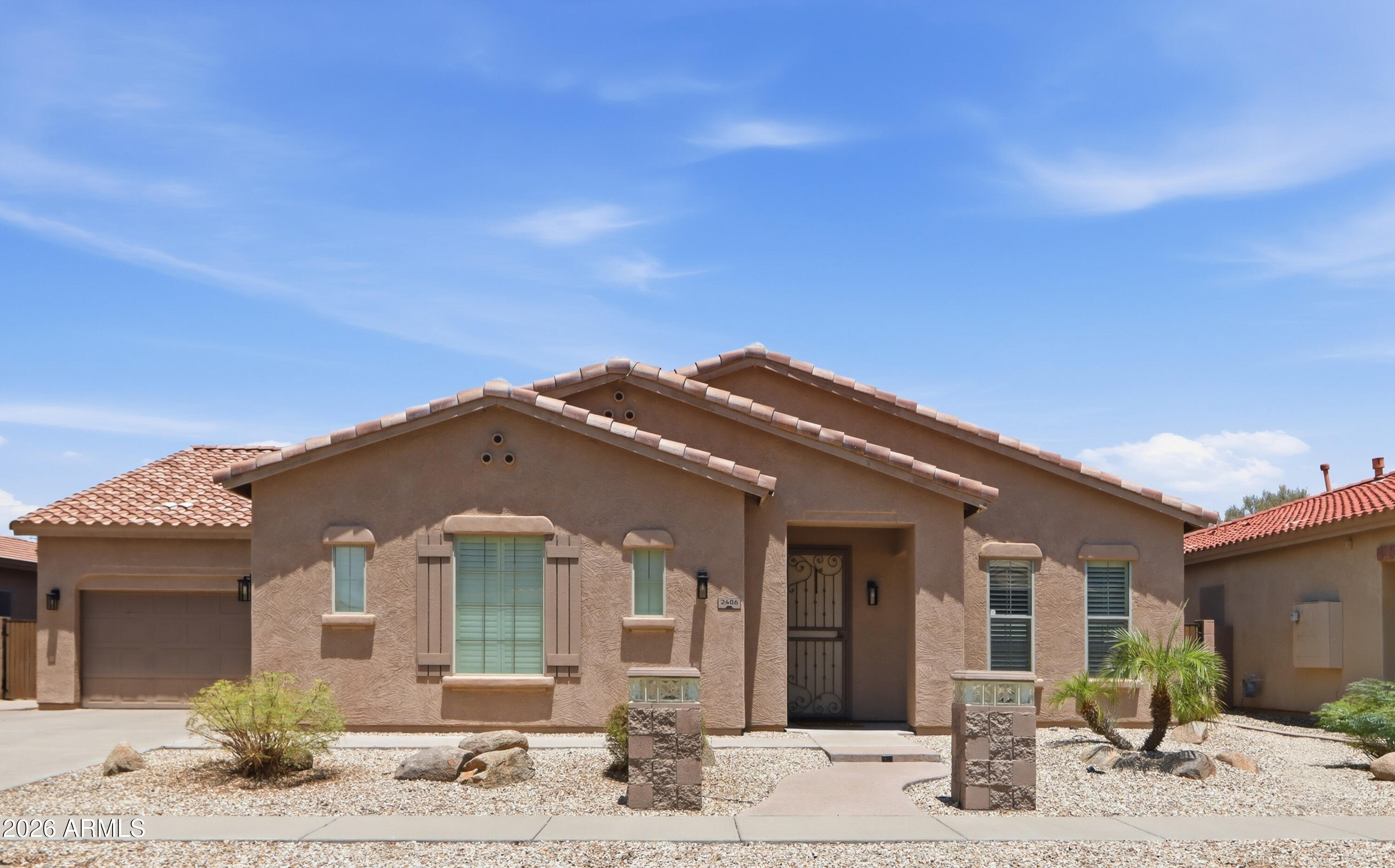 2406 W DESPERADO Way, Phoenix, AZ 85085