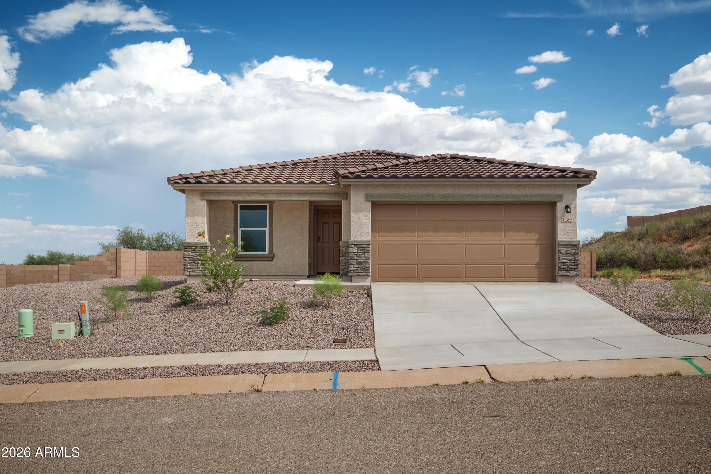 1189 FLOWSTONE Trail, Benson, AZ 85602