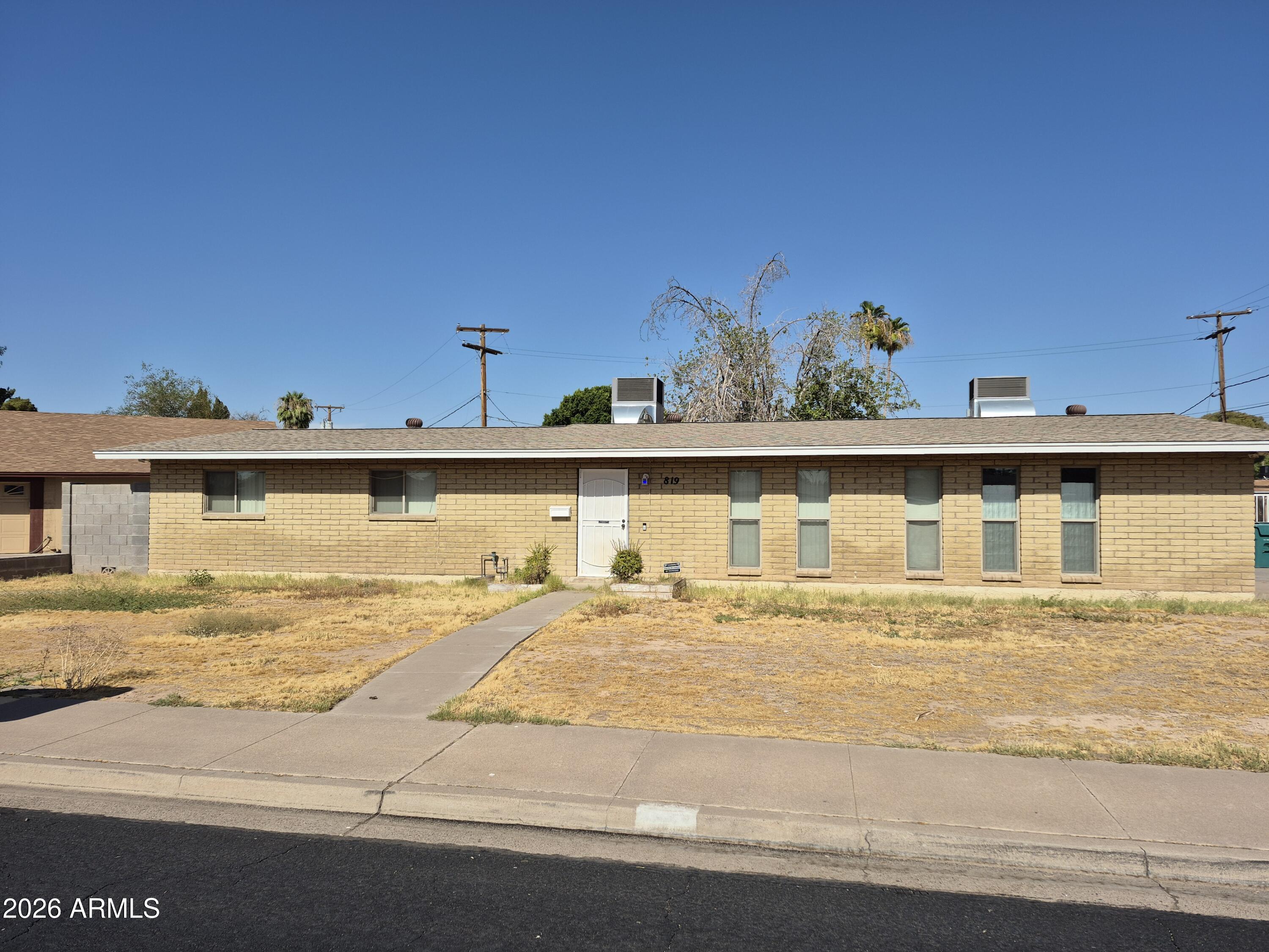 819 N Pioneer, Mesa, AZ 85203