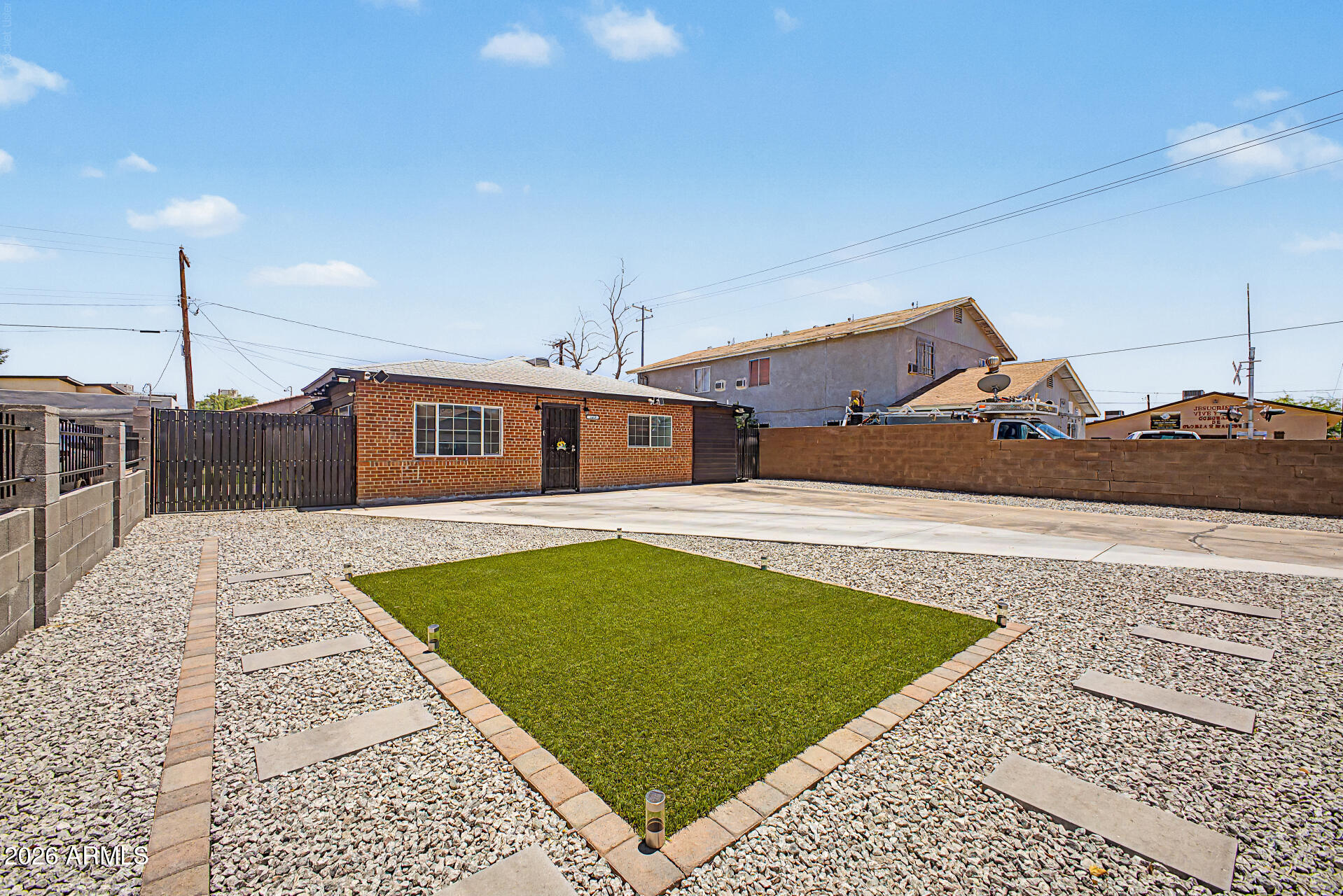 1449 S 11TH Avenue, Phoenix, AZ 85007