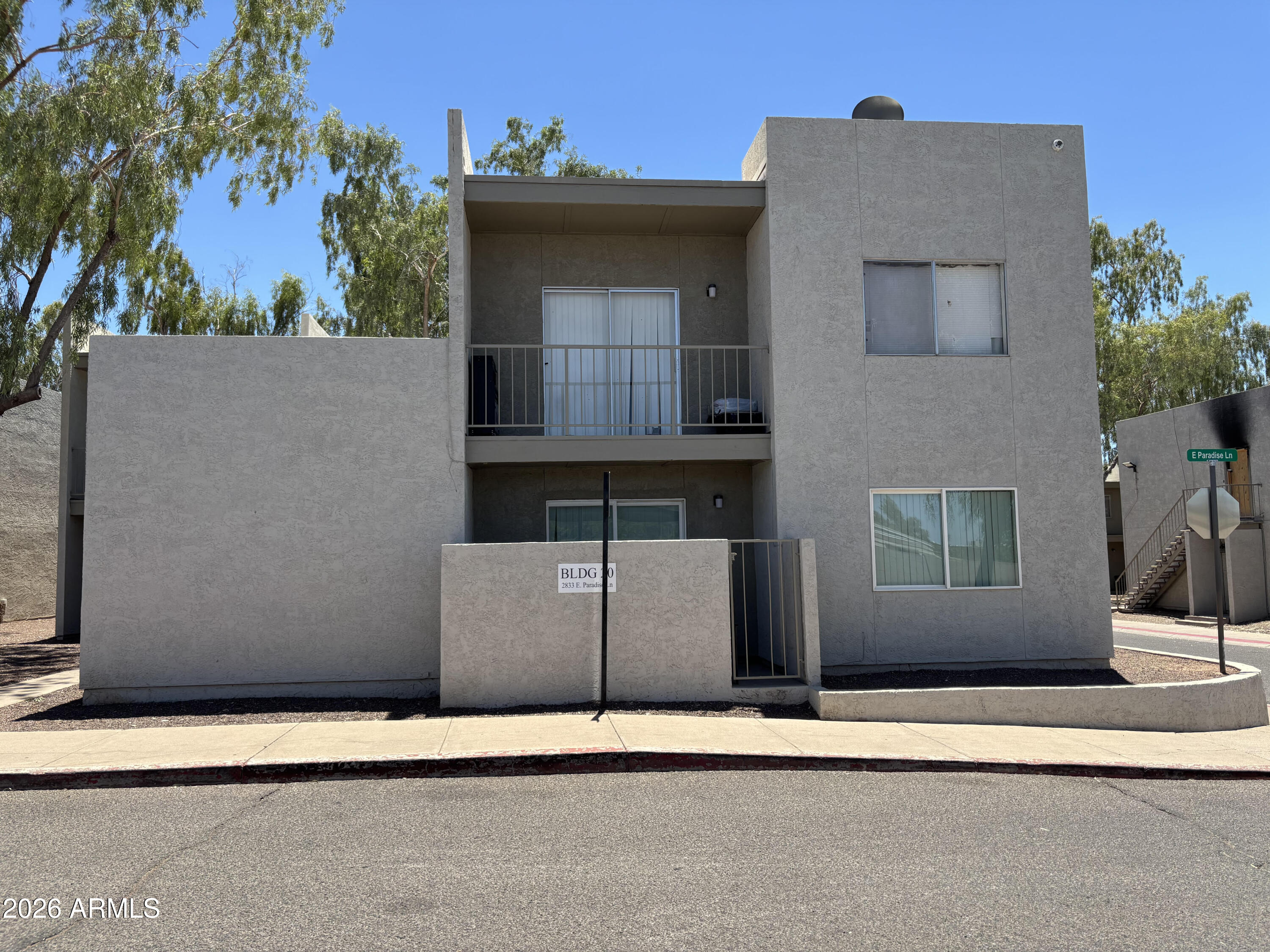 2833 E PARADISE Lane, Phoenix, AZ 85032