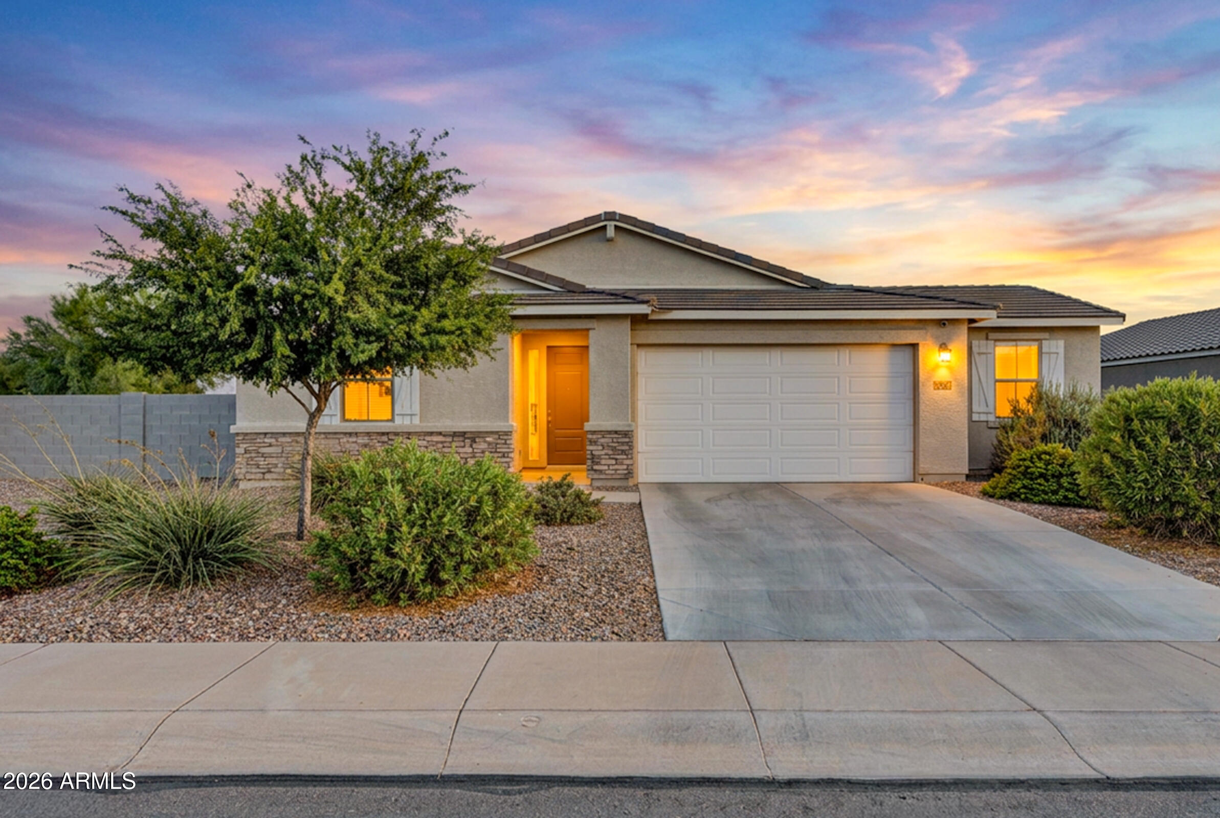 30343 N HUMMINGBIRD Lane, San Tan Valley, AZ 85143