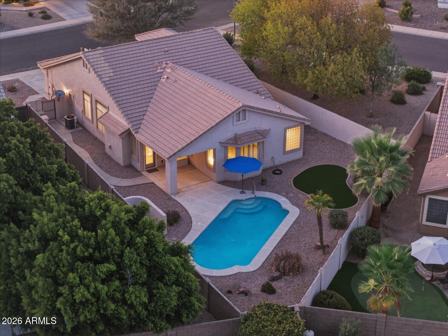 6915 W BLACKHAWK Drive, Glendale, AZ 85308