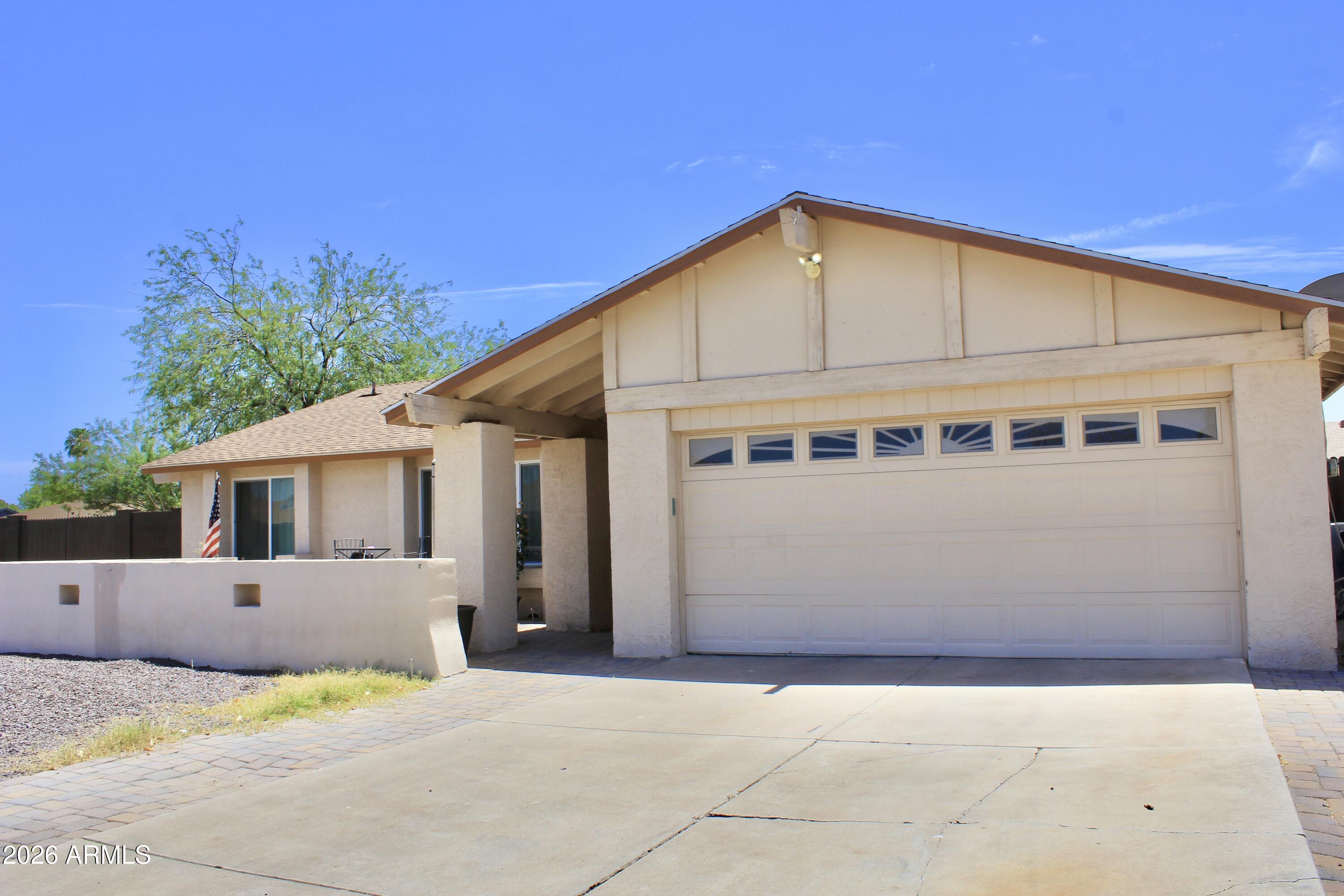 3491 W Desert Hills Drive, Phoenix, AZ 85029