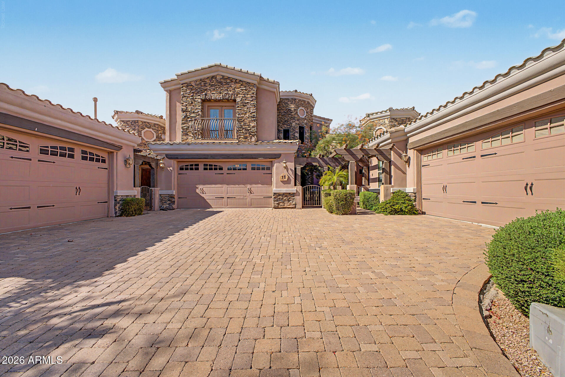 6202 E MCKELLIPS Road 31, Mesa, AZ 85215