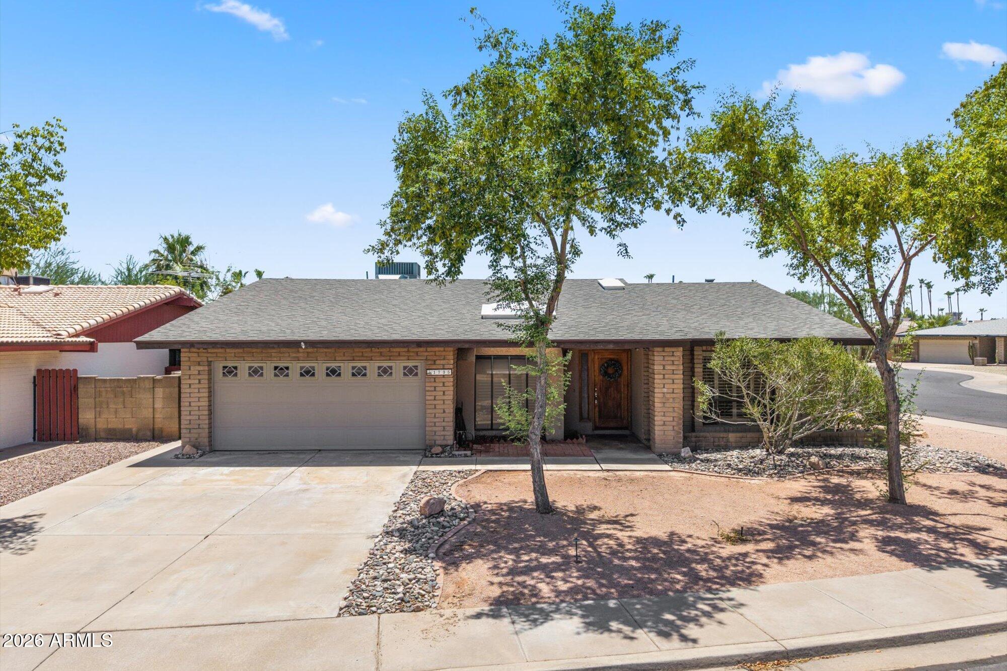 1735 W Isleta Avenue, Mesa, AZ 85202